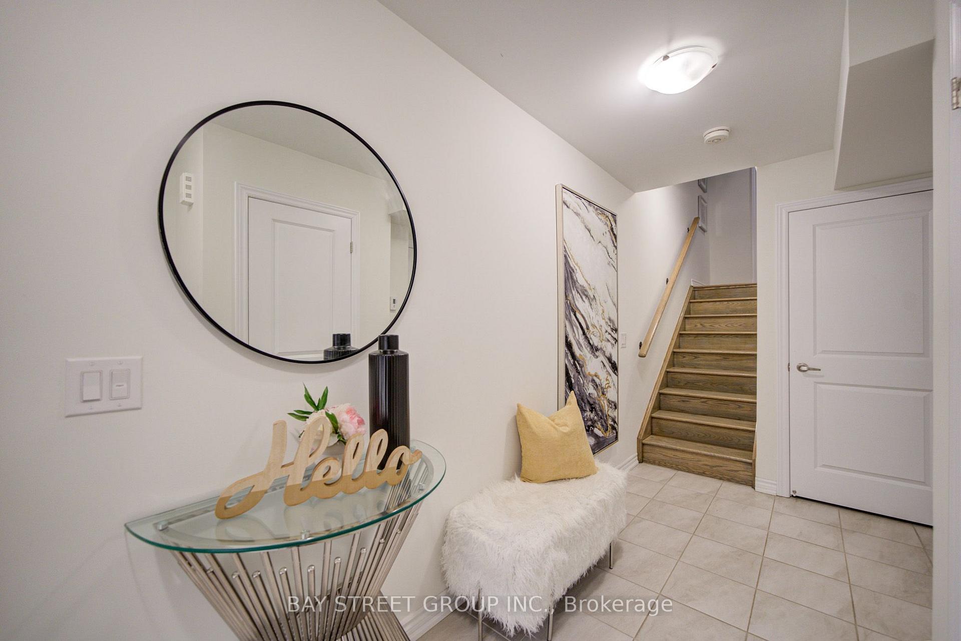 Photo 3 of 7 Schmidt Lane, Markham, Angus Glen — HOMEH