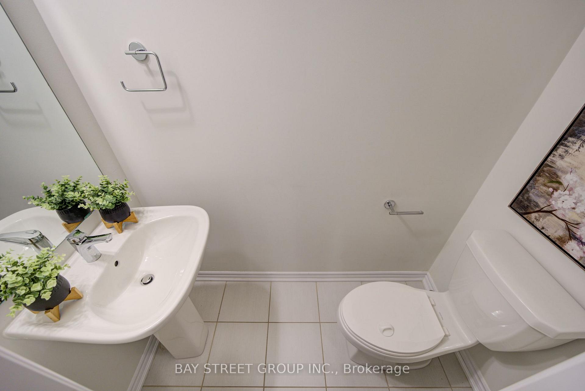 Photo 5 of 7 Schmidt Lane, Markham, Angus Glen — HOMEH