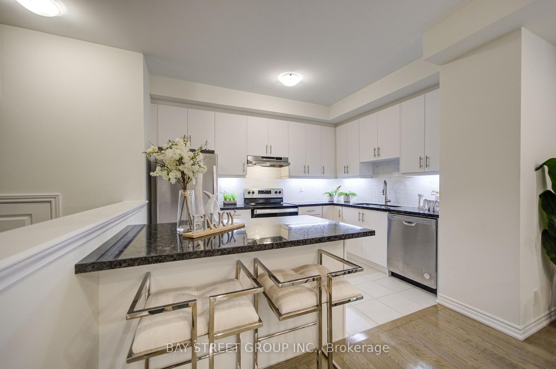 Photo 12 of 7 Schmidt Lane, Markham, Angus Glen — HOMEH