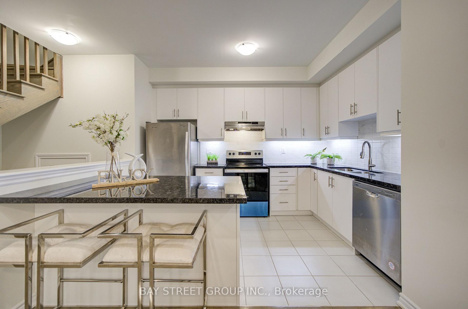 Photo 13 of 7 Schmidt Lane, Markham, Angus Glen — HOMEH
