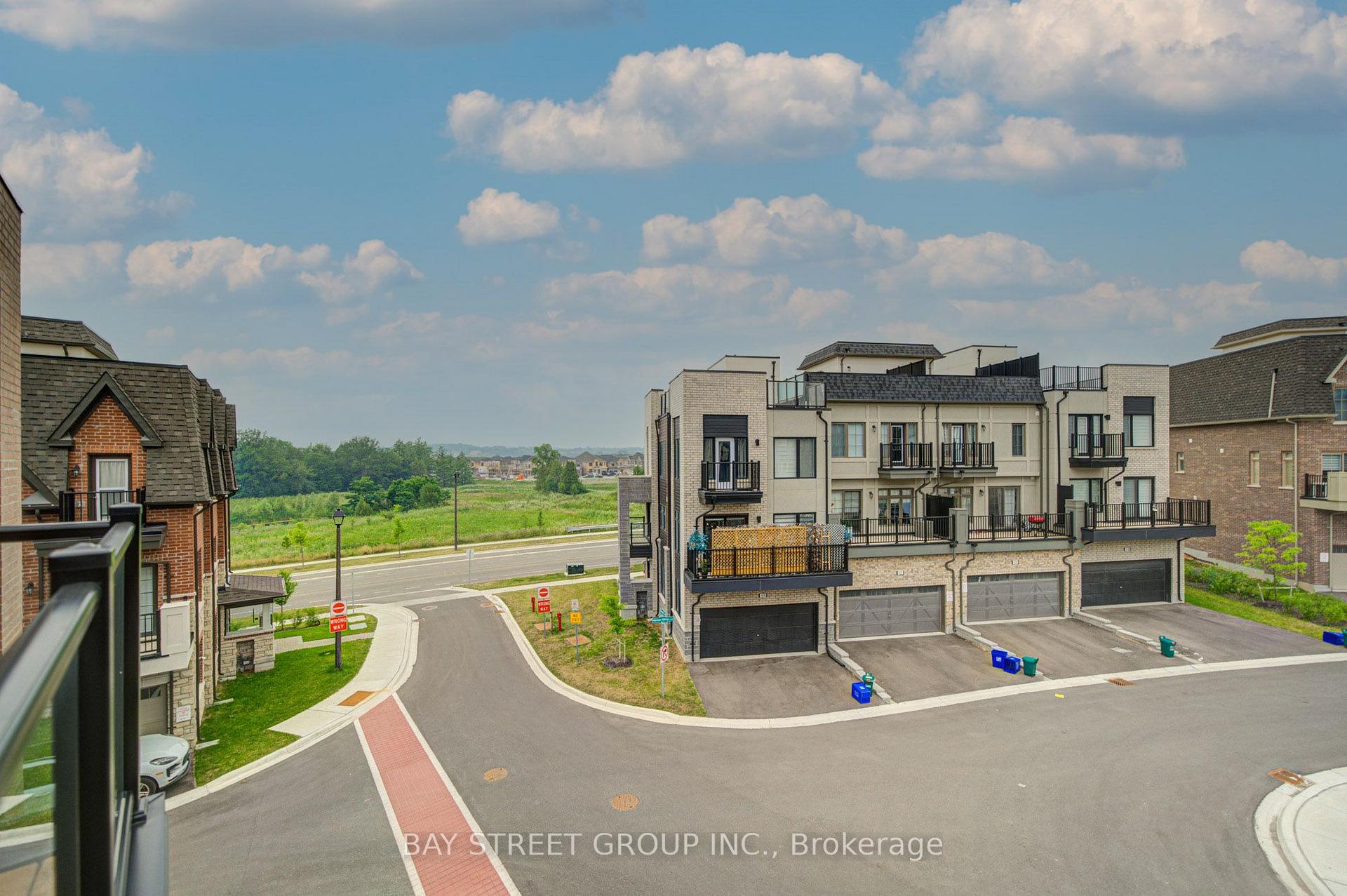 Photo 37 of 7 Schmidt Lane, Markham, Angus Glen — HOMEH