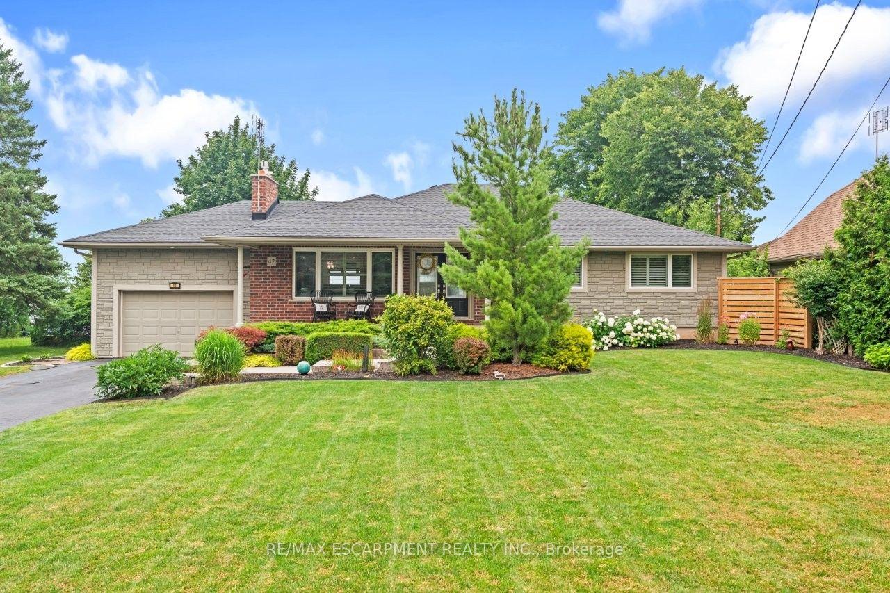 Photo 5 of 42 Lakeside Drive, Grimsby, Grimsby Beach — HOMEH