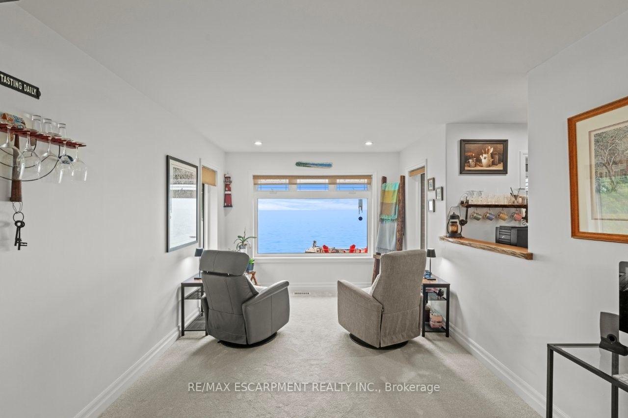 Photo 13 of 42 Lakeside Drive, Grimsby, Grimsby Beach — HOMEH
