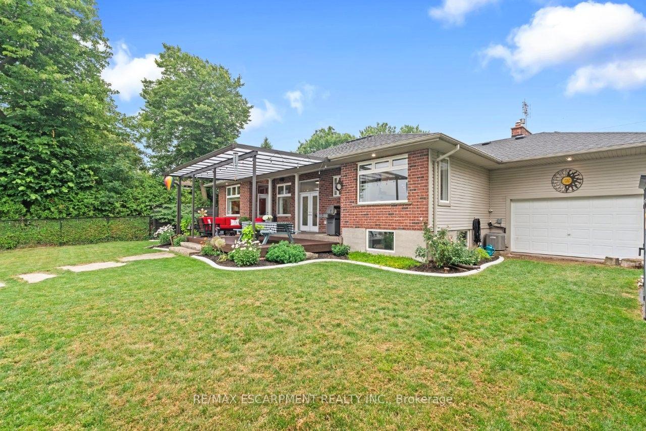Photo 30 of 42 Lakeside Drive, Grimsby, Grimsby Beach — HOMEH
