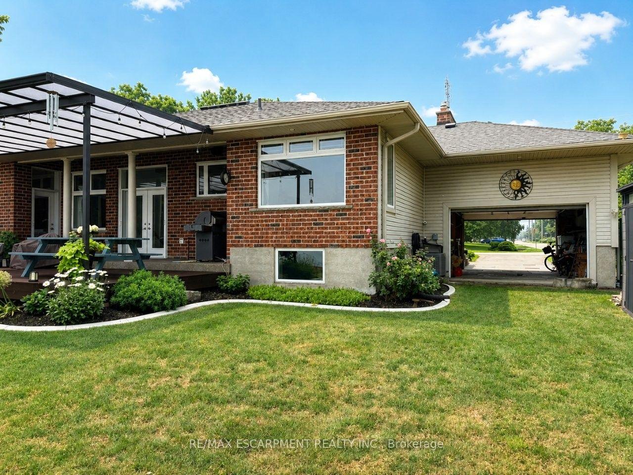Photo 31 of 42 Lakeside Drive, Grimsby, Grimsby Beach — HOMEH