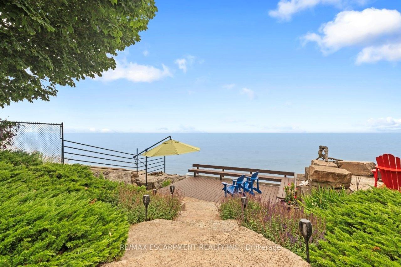 Photo 33 of 42 Lakeside Drive, Grimsby, Grimsby Beach — HOMEH
