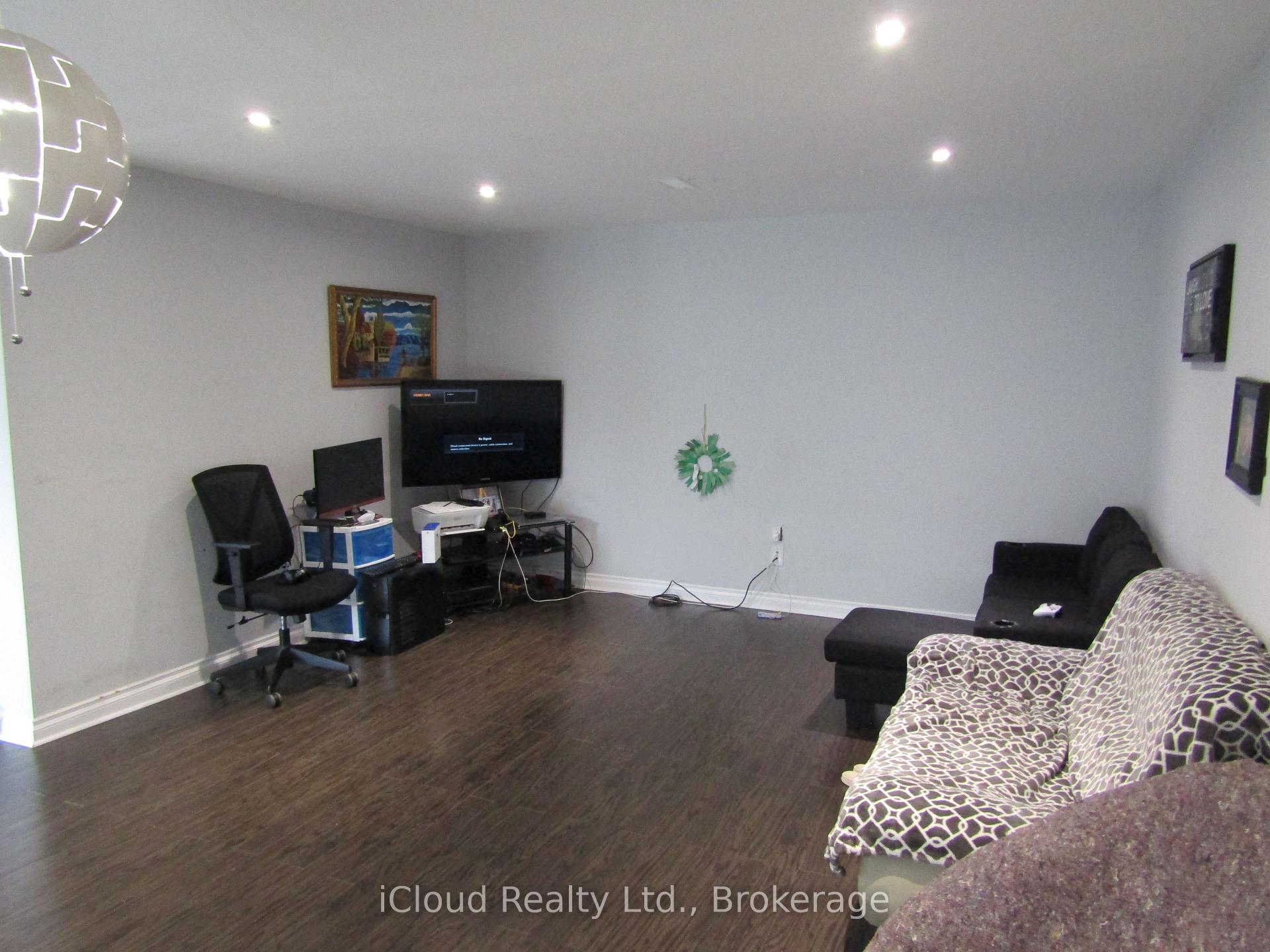 Photo 6 of 170 Troiless Street, Caledon, Caledon Village — HOMEH