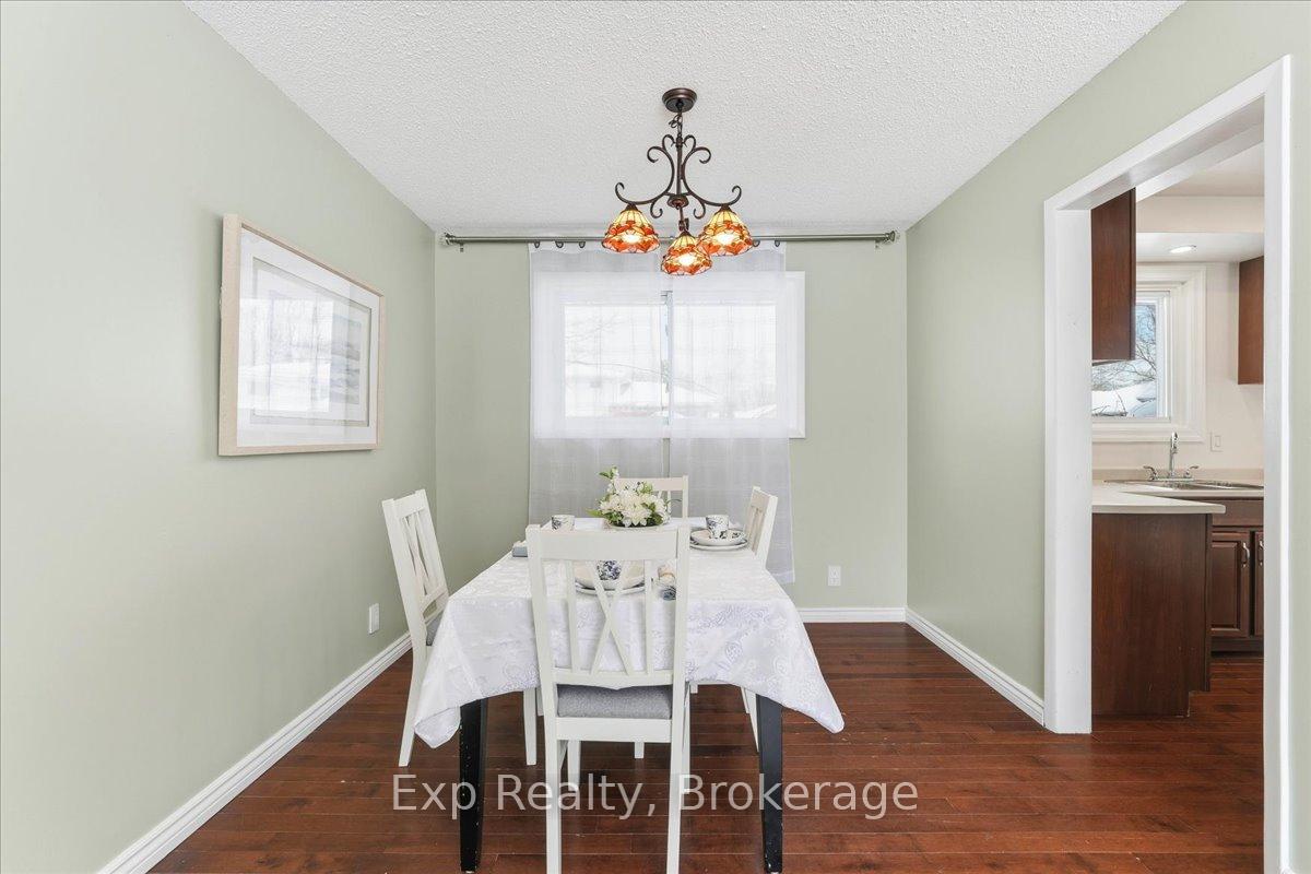 Photo 9 of 15 Thorncliffe Drive, Belleville, Belleville Ward — HOMEH