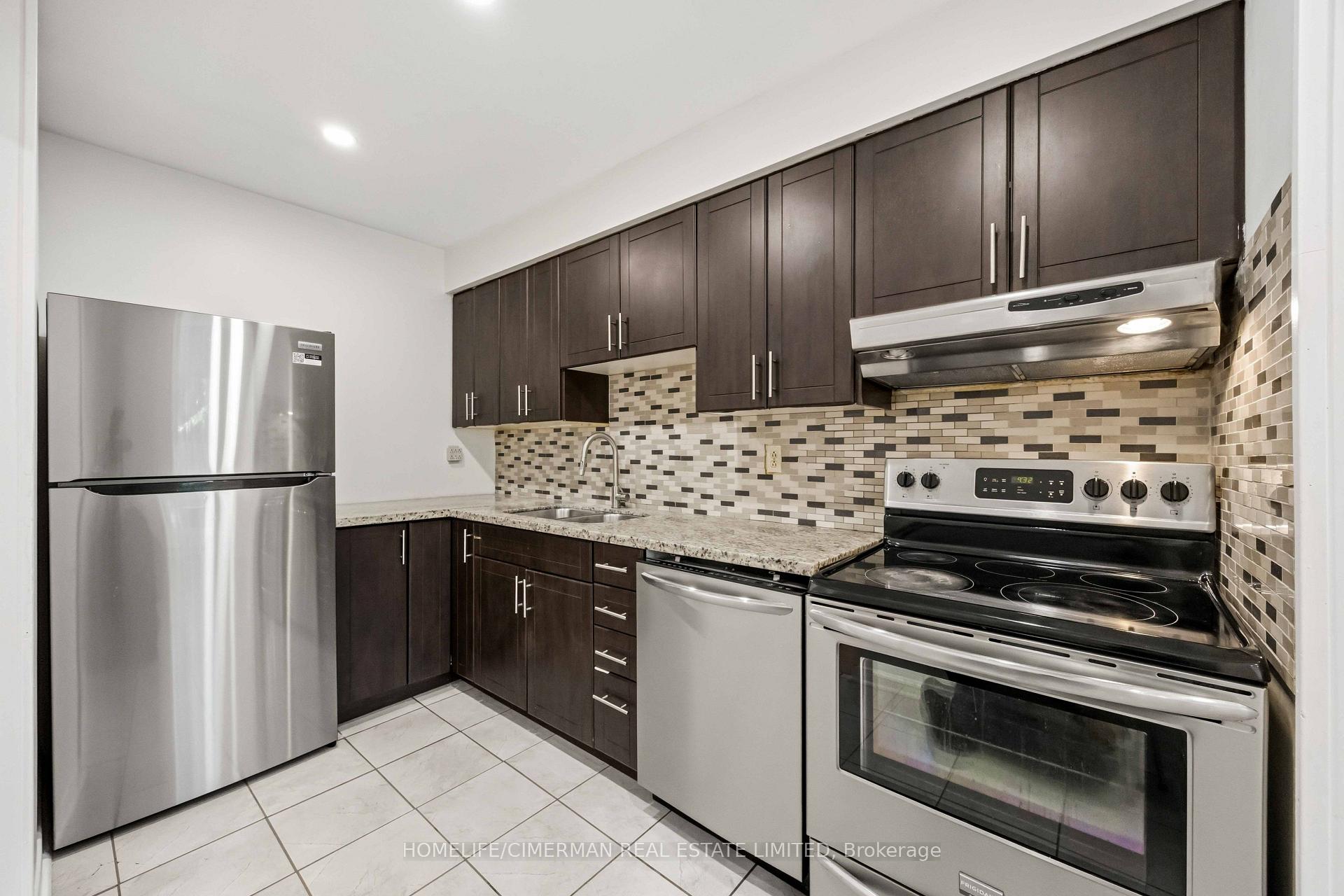 Photo 4 of Unit 151, 142 Thorny Vineway, North York, Bayview Village — HOMEH