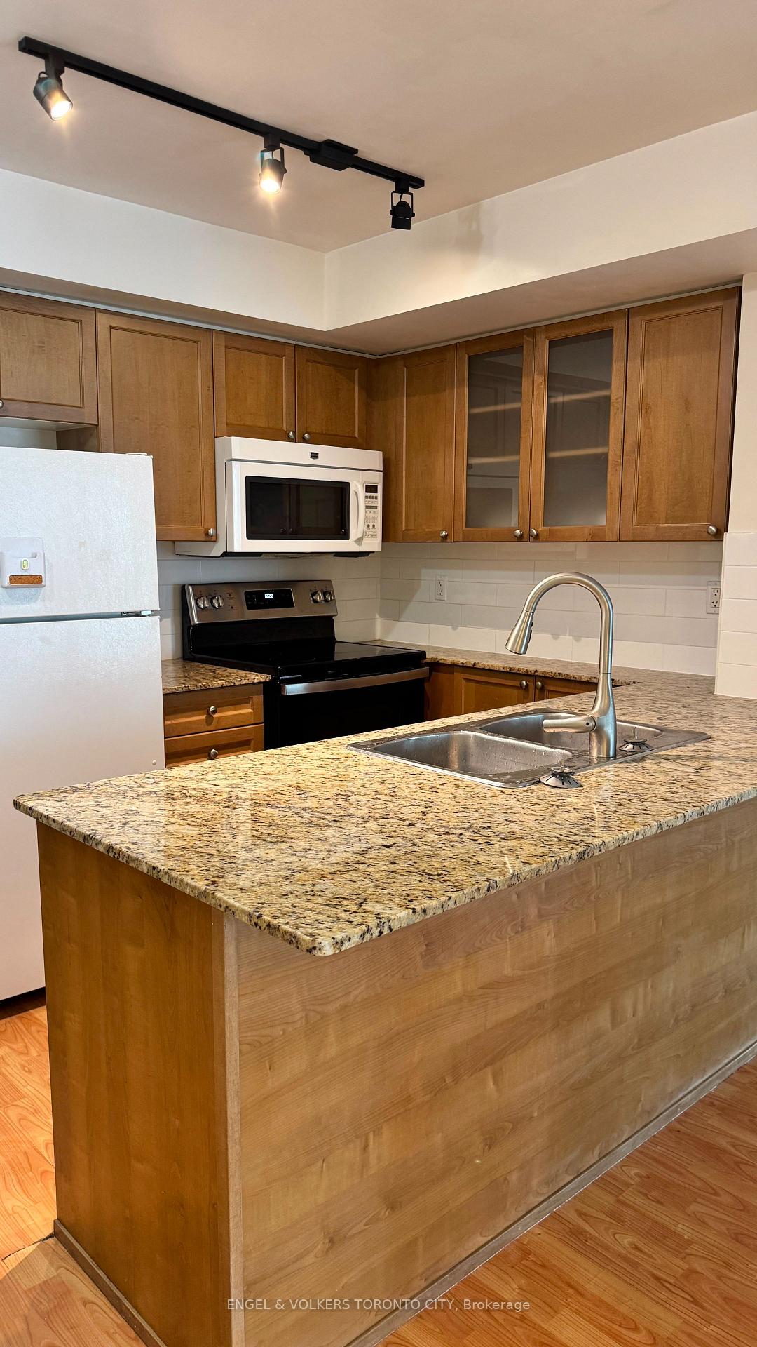 Photo 34 of Unit 2302, 761 Bay Street, Toronto, Bay Street Corridor — HOMEH