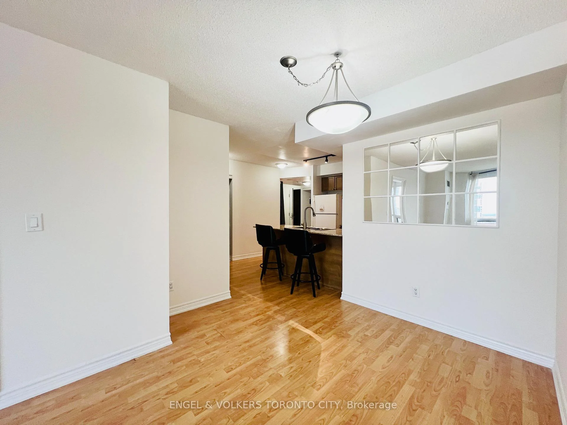 Photo 7 of Unit 2302, 761 Bay Street, Toronto, Bay Street Corridor — HOMEH