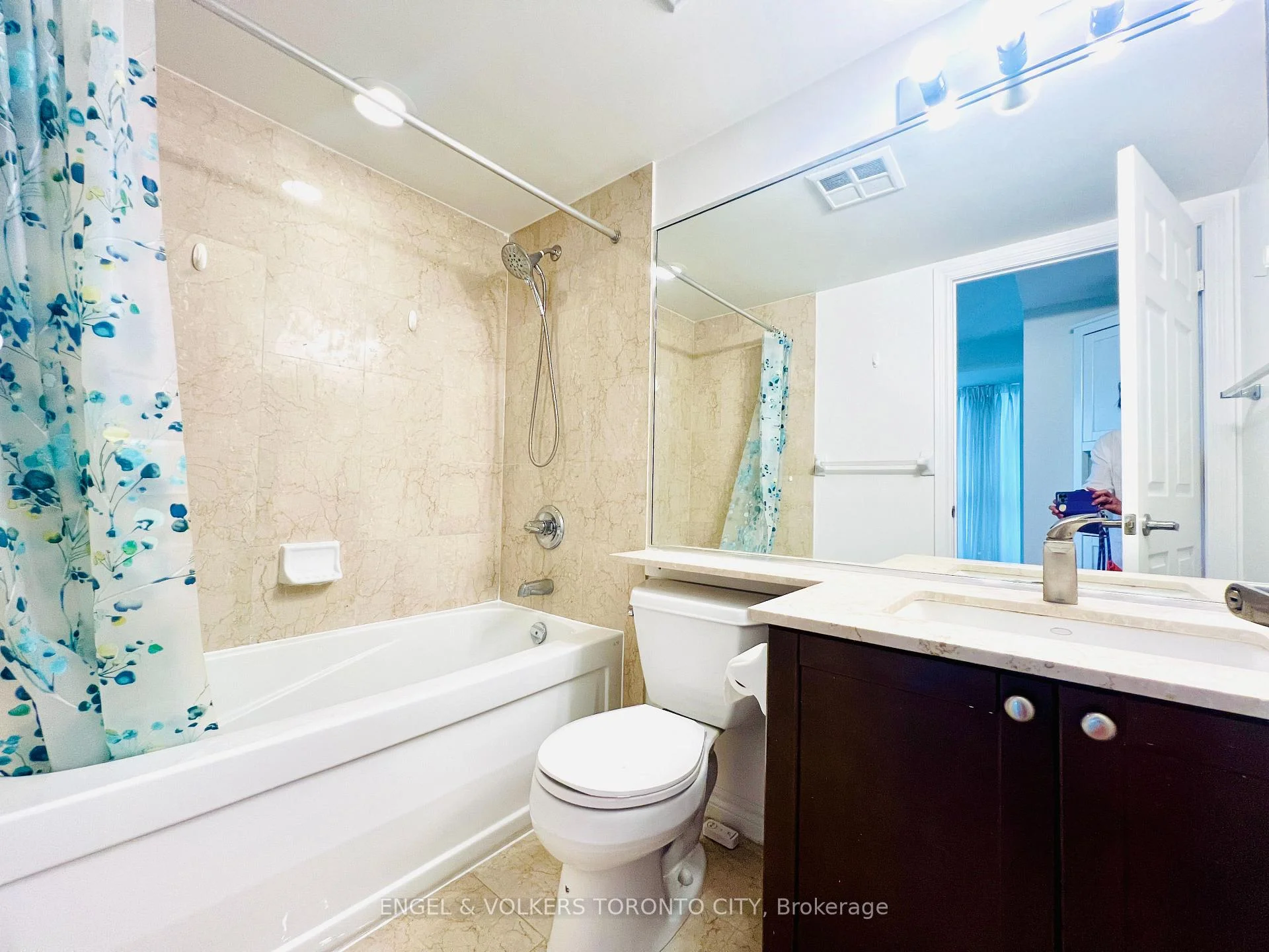 Photo 12 of Unit 2302, 761 Bay Street, Toronto, Bay Street Corridor — HOMEH