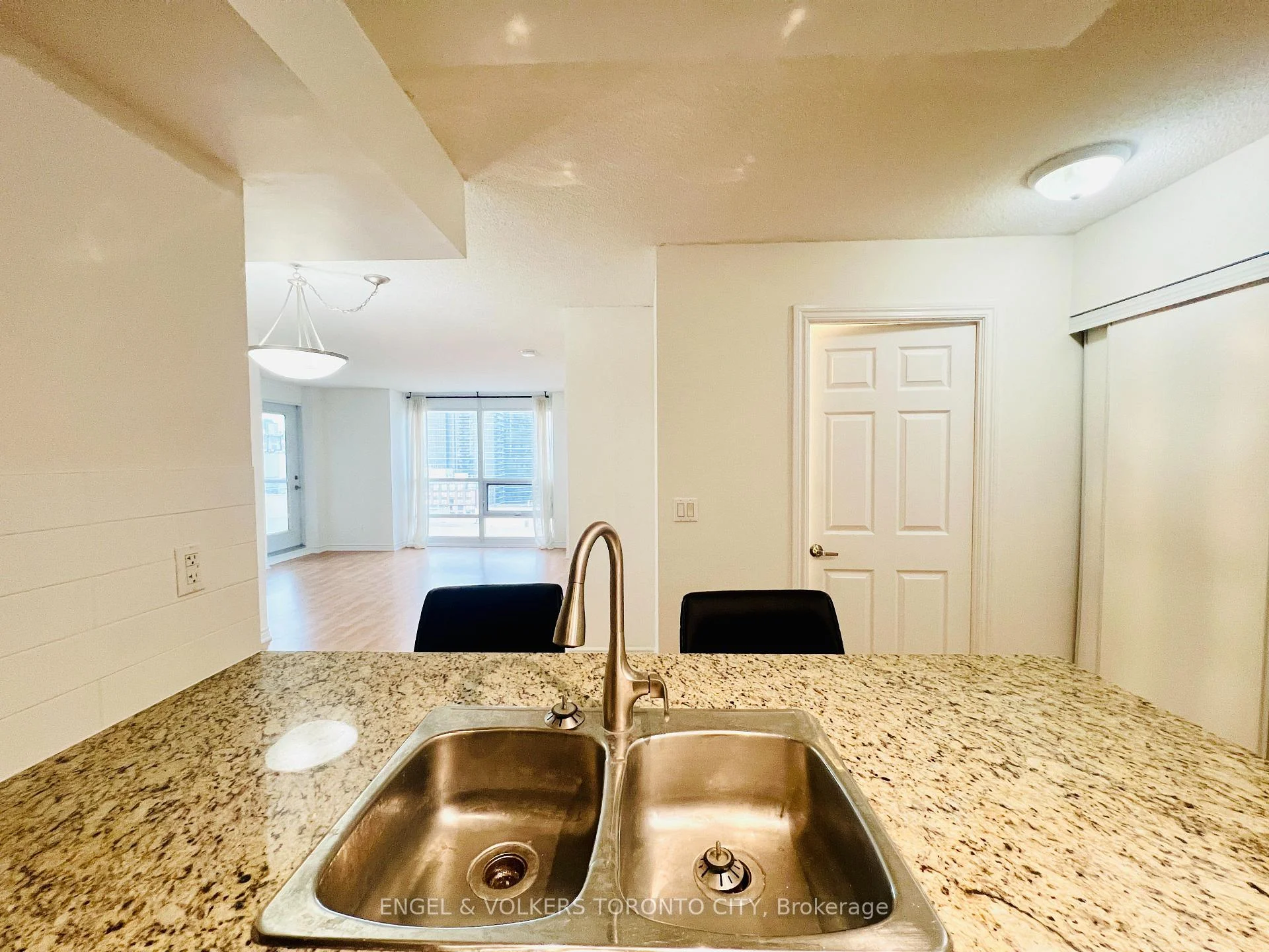 Photo 20 of Unit 2302, 761 Bay Street, Toronto, Bay Street Corridor — HOMEH
