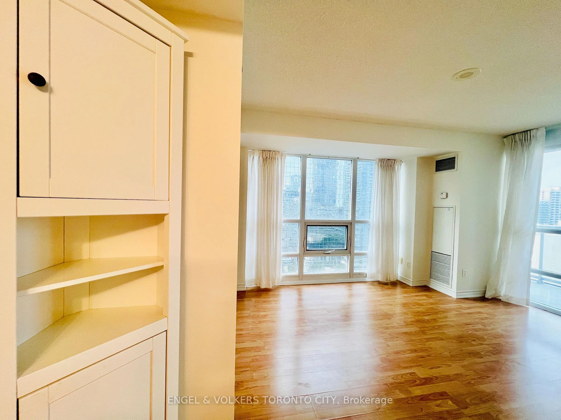 Photo 25 of Unit 2302, 761 Bay Street, Toronto, Bay Street Corridor — HOMEH