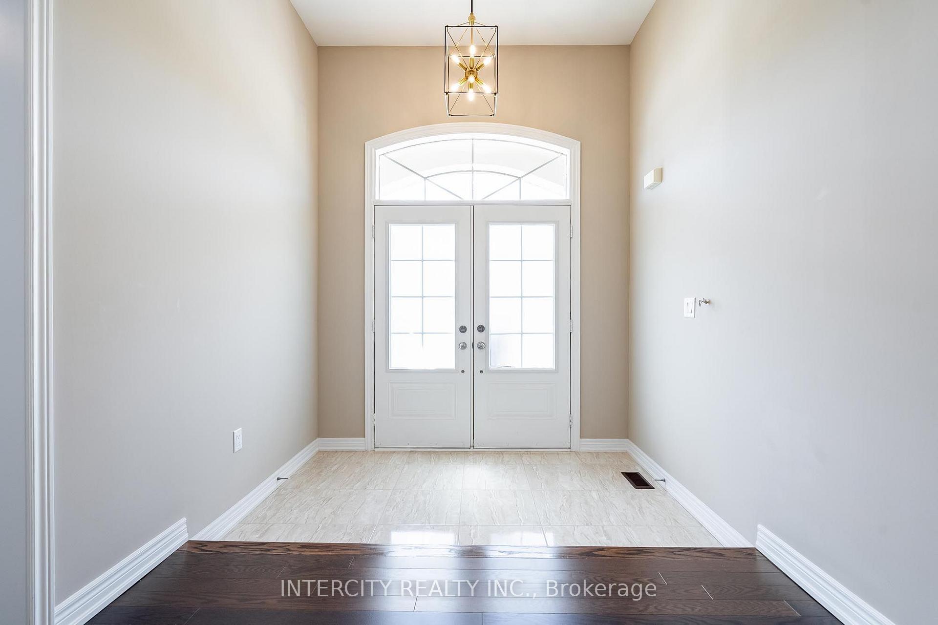 Photo 6 of 6 Flay Court, Innisfil, Cookstown — HOMEH