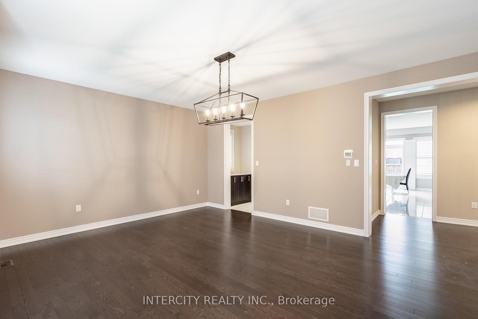 Photo 15 of 6 Flay Court, Innisfil, Cookstown — HOMEH