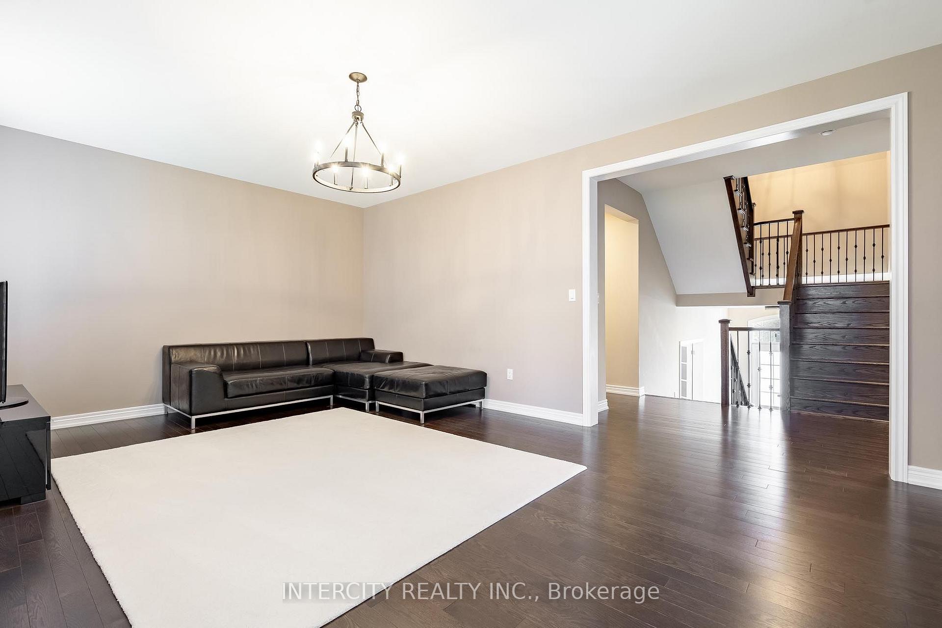 Photo 17 of 6 Flay Court, Innisfil, Cookstown — HOMEH
