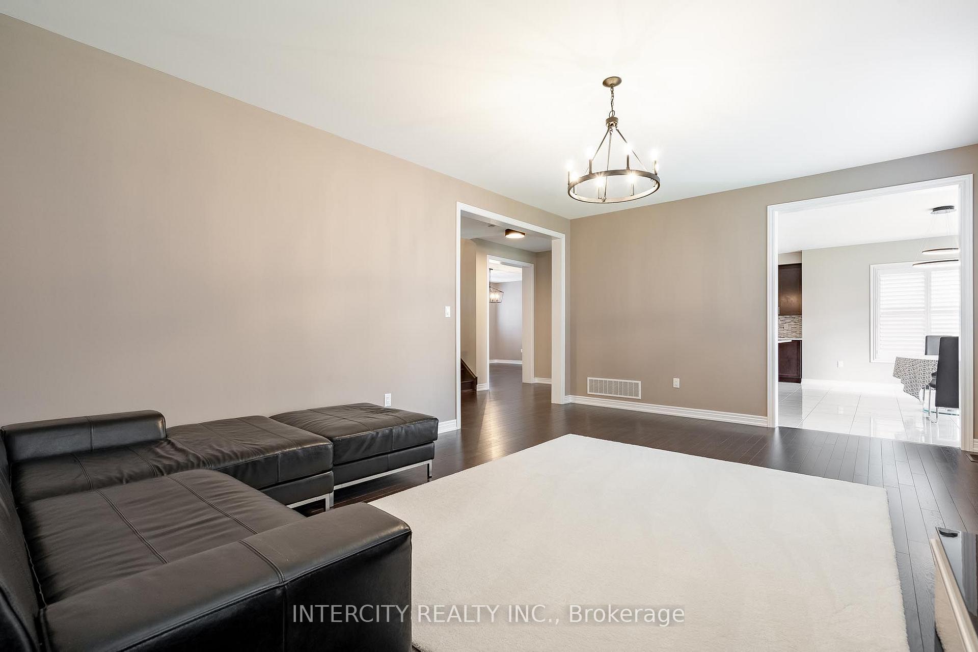 Photo 18 of 6 Flay Court, Innisfil, Cookstown — HOMEH