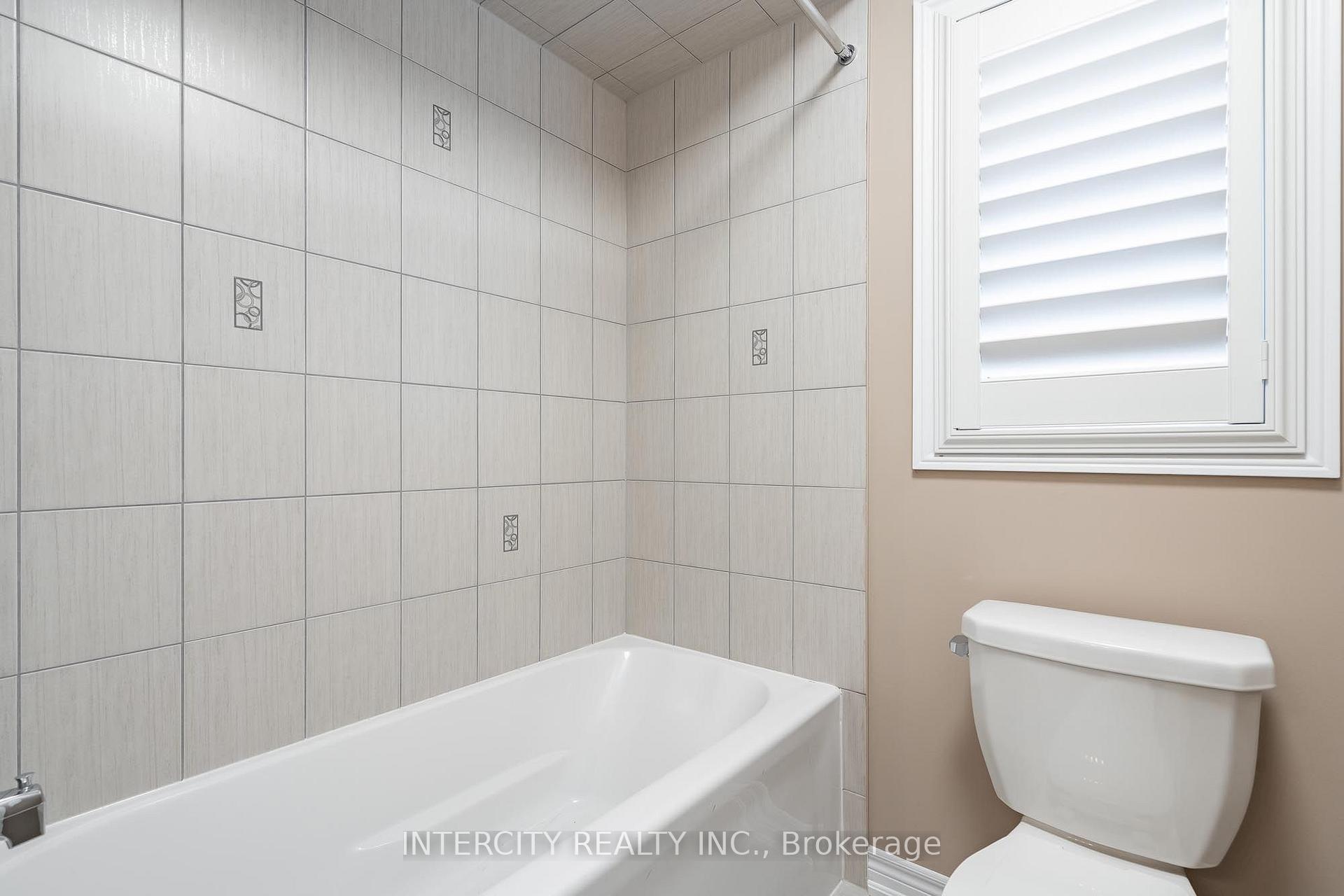 Photo 32 of 6 Flay Court, Innisfil, Cookstown — HOMEH