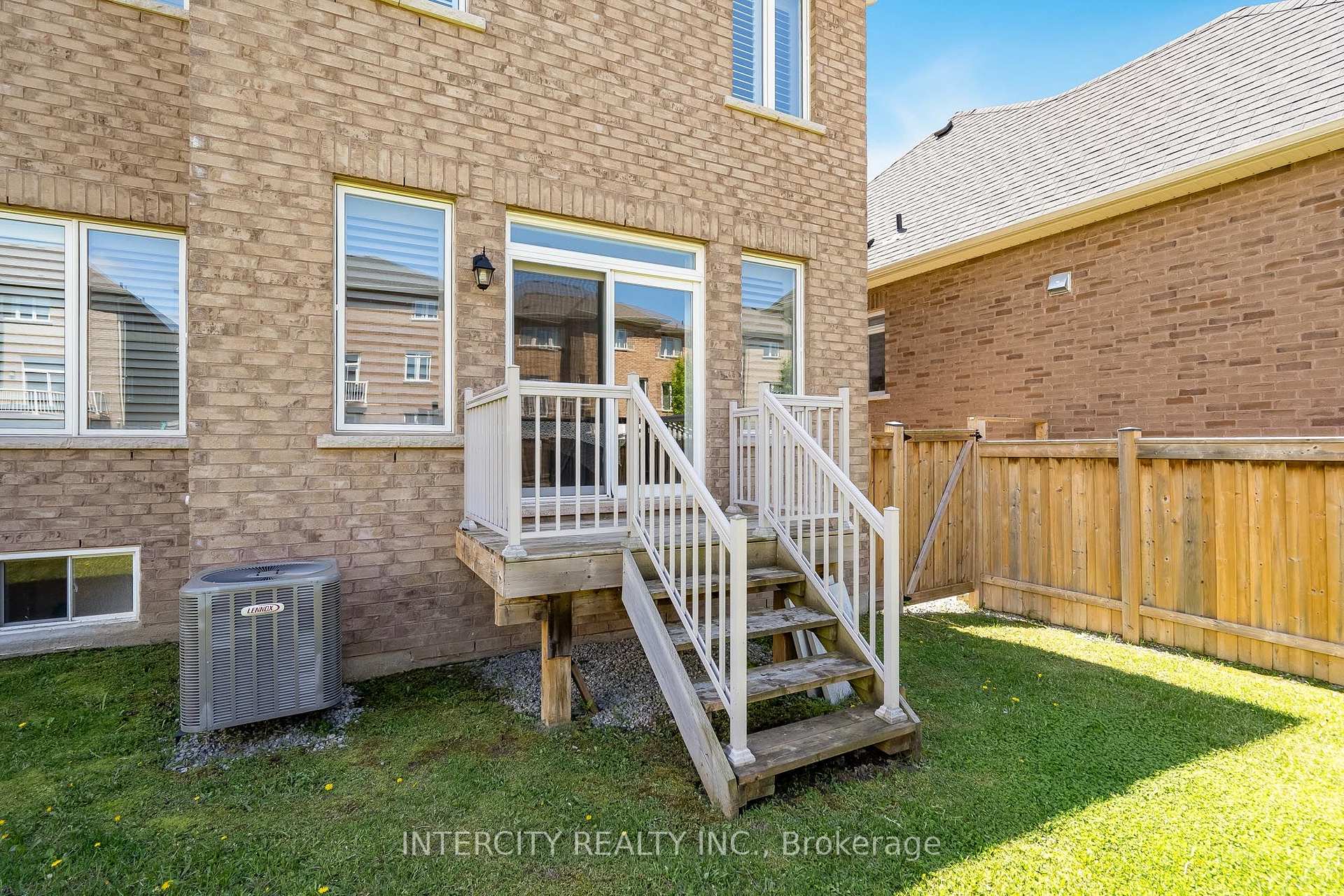 Photo 38 of 6 Flay Court, Innisfil, Cookstown — HOMEH