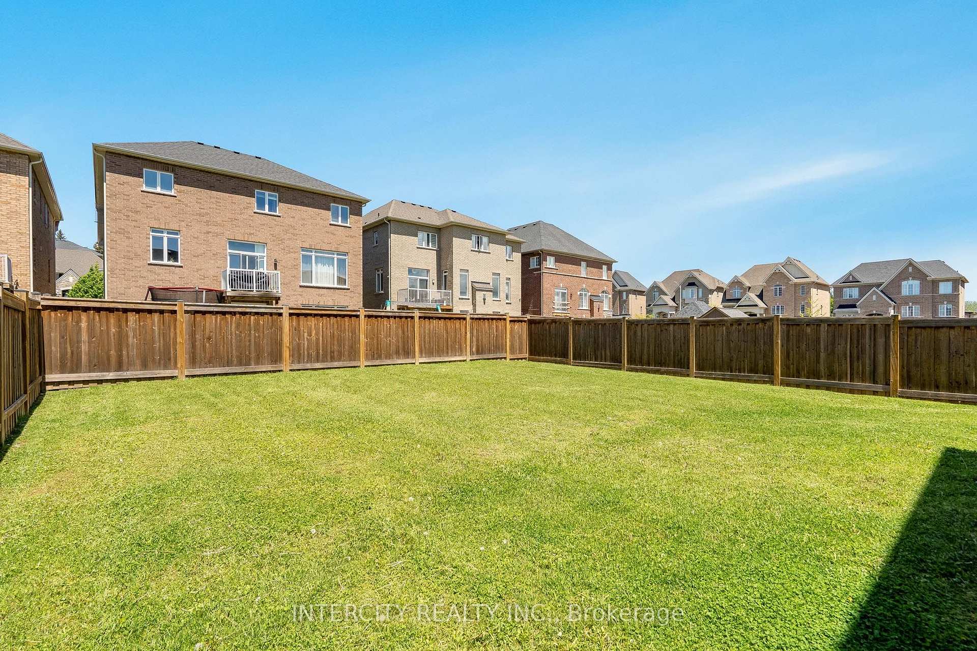 Photo 39 of 6 Flay Court, Innisfil, Cookstown — HOMEH