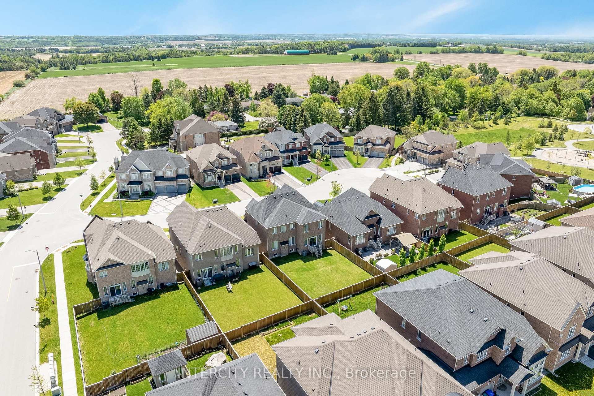 Photo 43 of 6 Flay Court, Innisfil, Cookstown — HOMEH