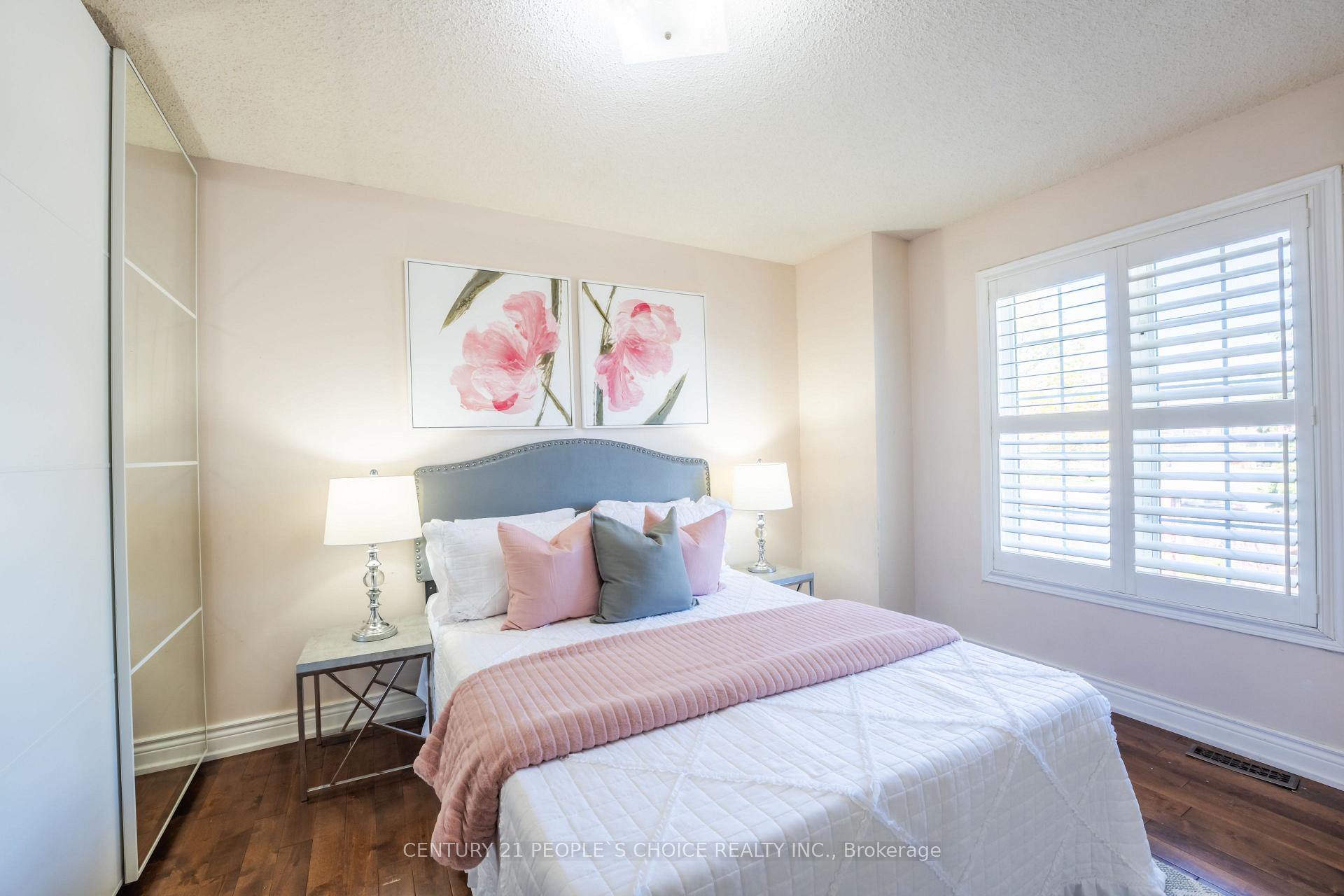 Photo 21 of 32 Summerdale Crescent, Brampton, Fletcher's Meadow — HOMEH