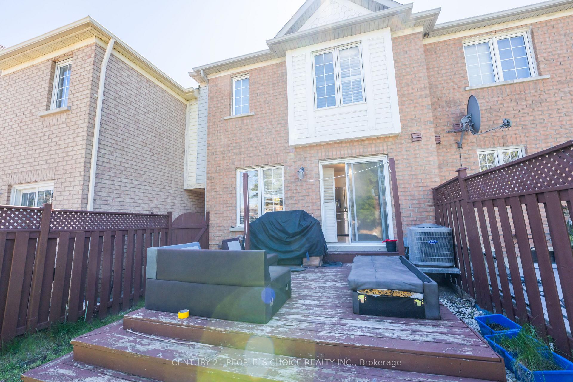 Photo 38 of 32 Summerdale Crescent, Brampton, Fletcher's Meadow — HOMEH