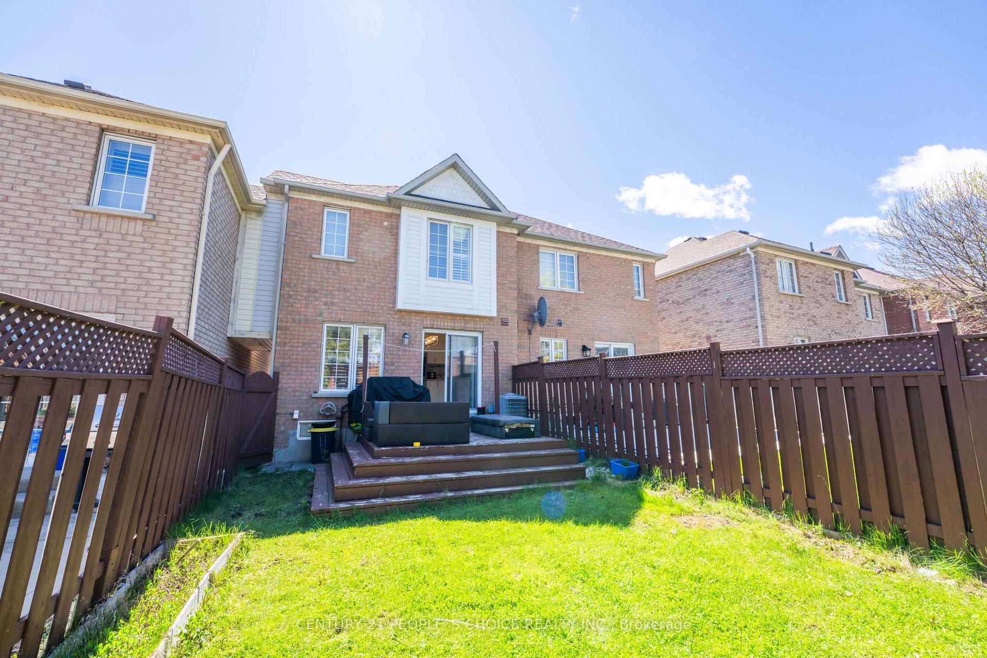 Photo 39 of 32 Summerdale Crescent, Brampton, Fletcher's Meadow — HOMEH