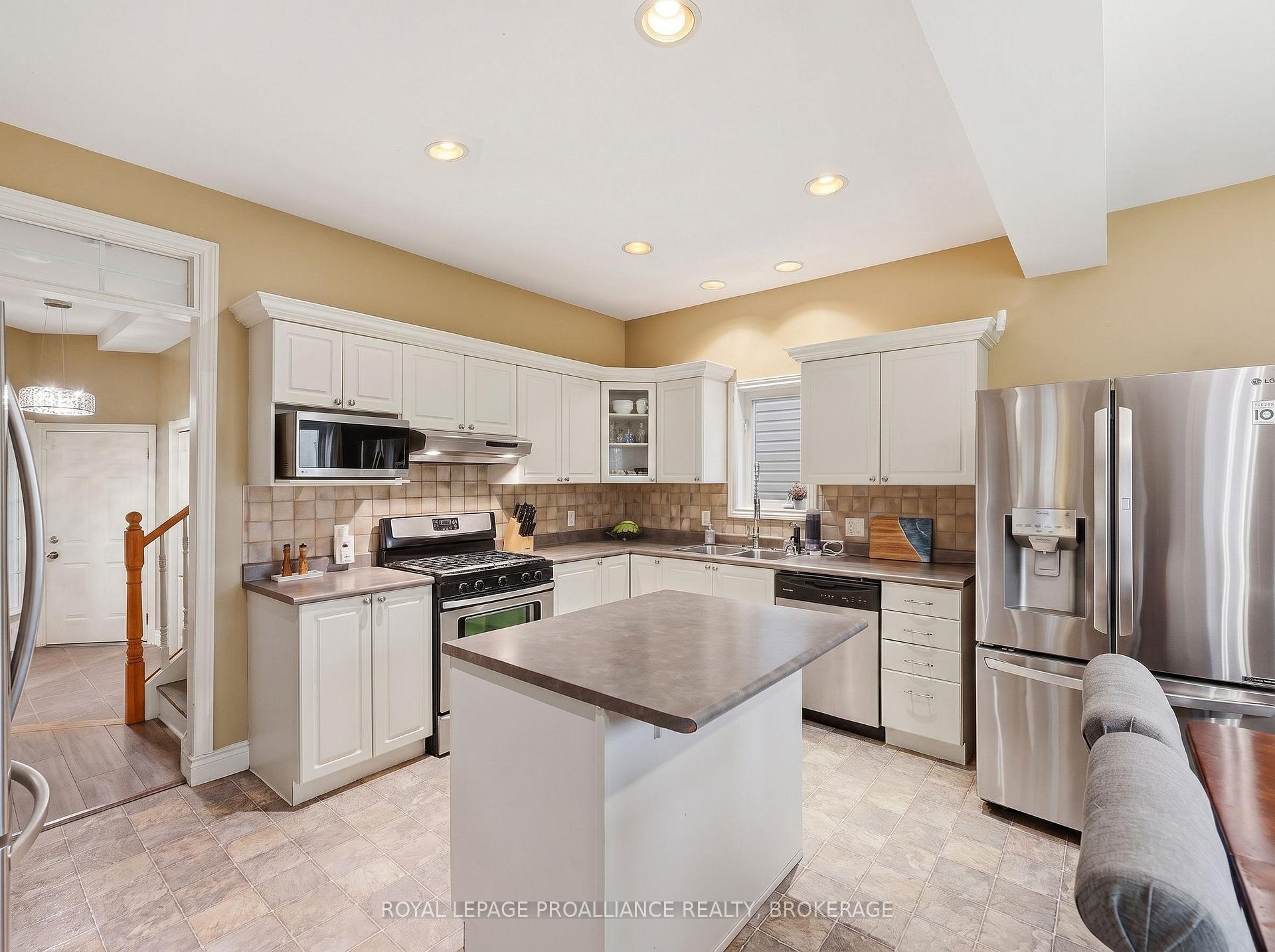 Photo 7 of 440 Conservatory Drive, Kingston, City SouthWest — HOMEH