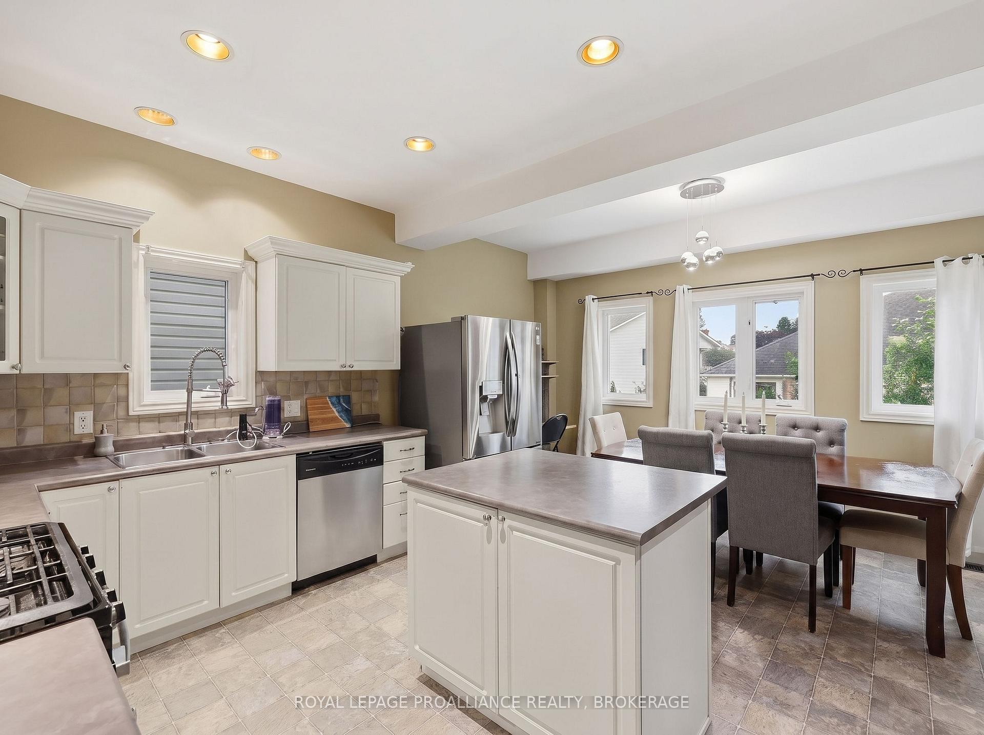 Photo 8 of 440 Conservatory Drive, Kingston, City SouthWest — HOMEH