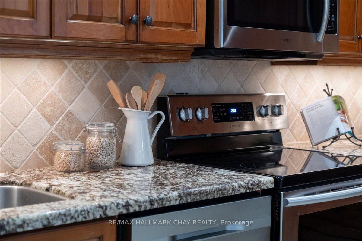 Photo 11 of Unit 202, 181 Collier Street, Barrie, City Centre — HOMEH