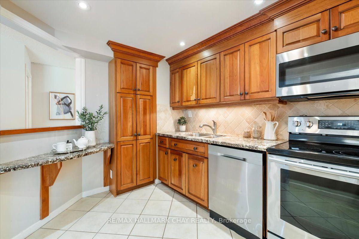 Photo 12 of Unit 202, 181 Collier Street, Barrie, City Centre — HOMEH