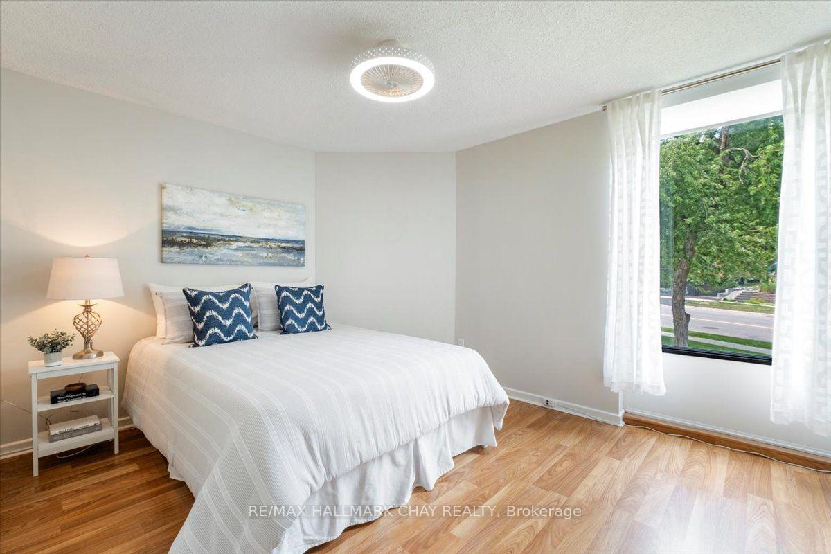 Photo 26 of Unit 202, 181 Collier Street, Barrie, City Centre — HOMEH