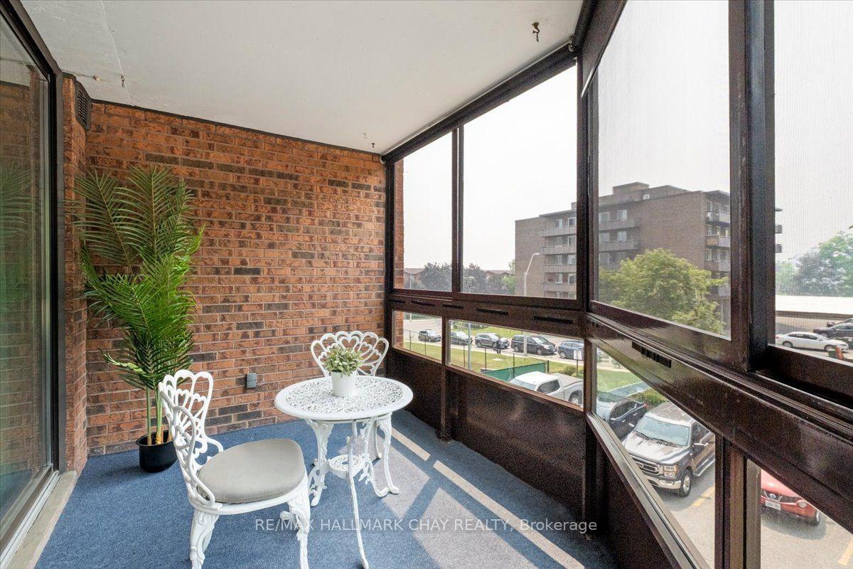 Photo 30 of Unit 202, 181 Collier Street, Barrie, City Centre — HOMEH