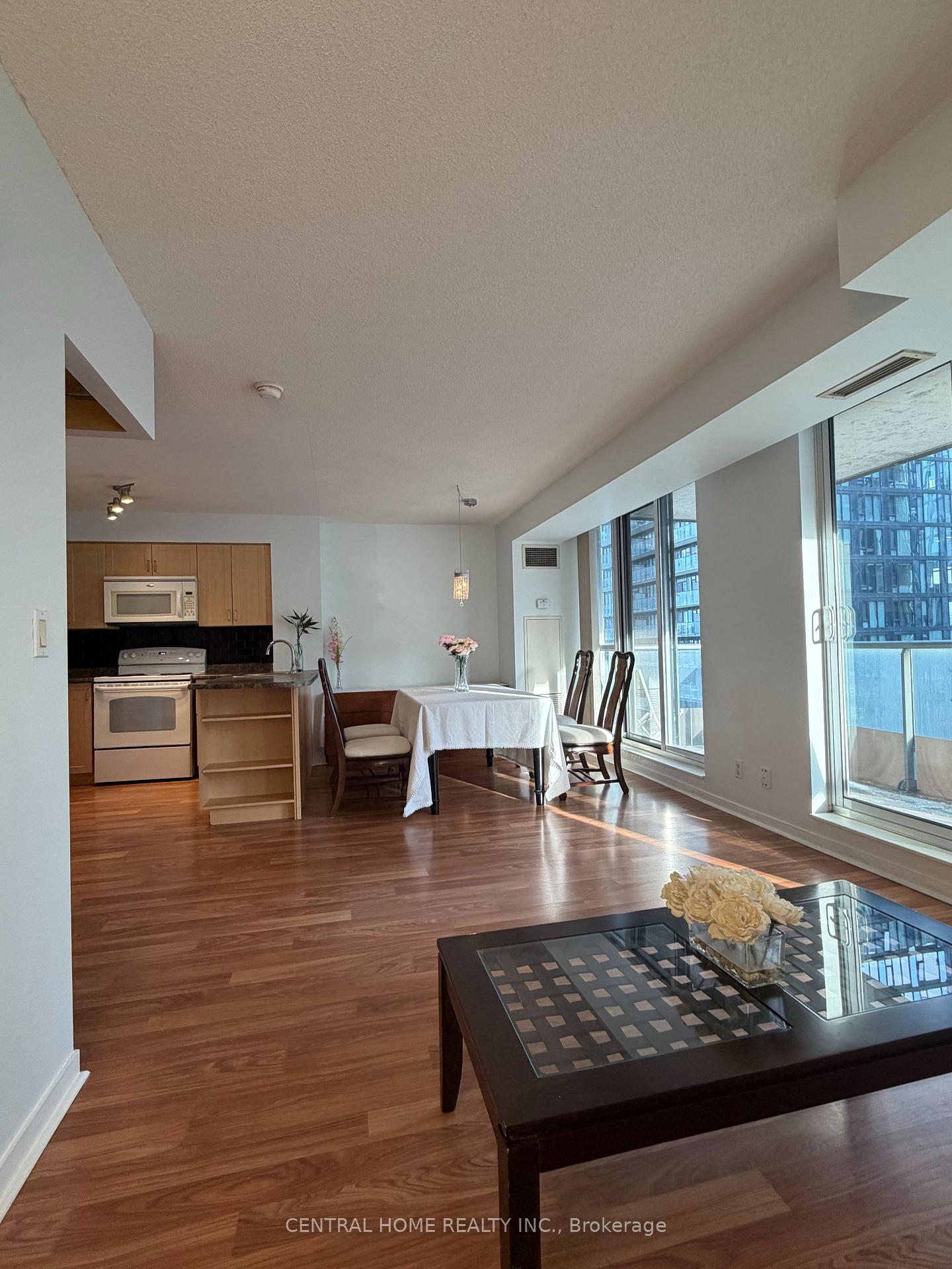 Front of Unit 1207, 76 Shuter Street
