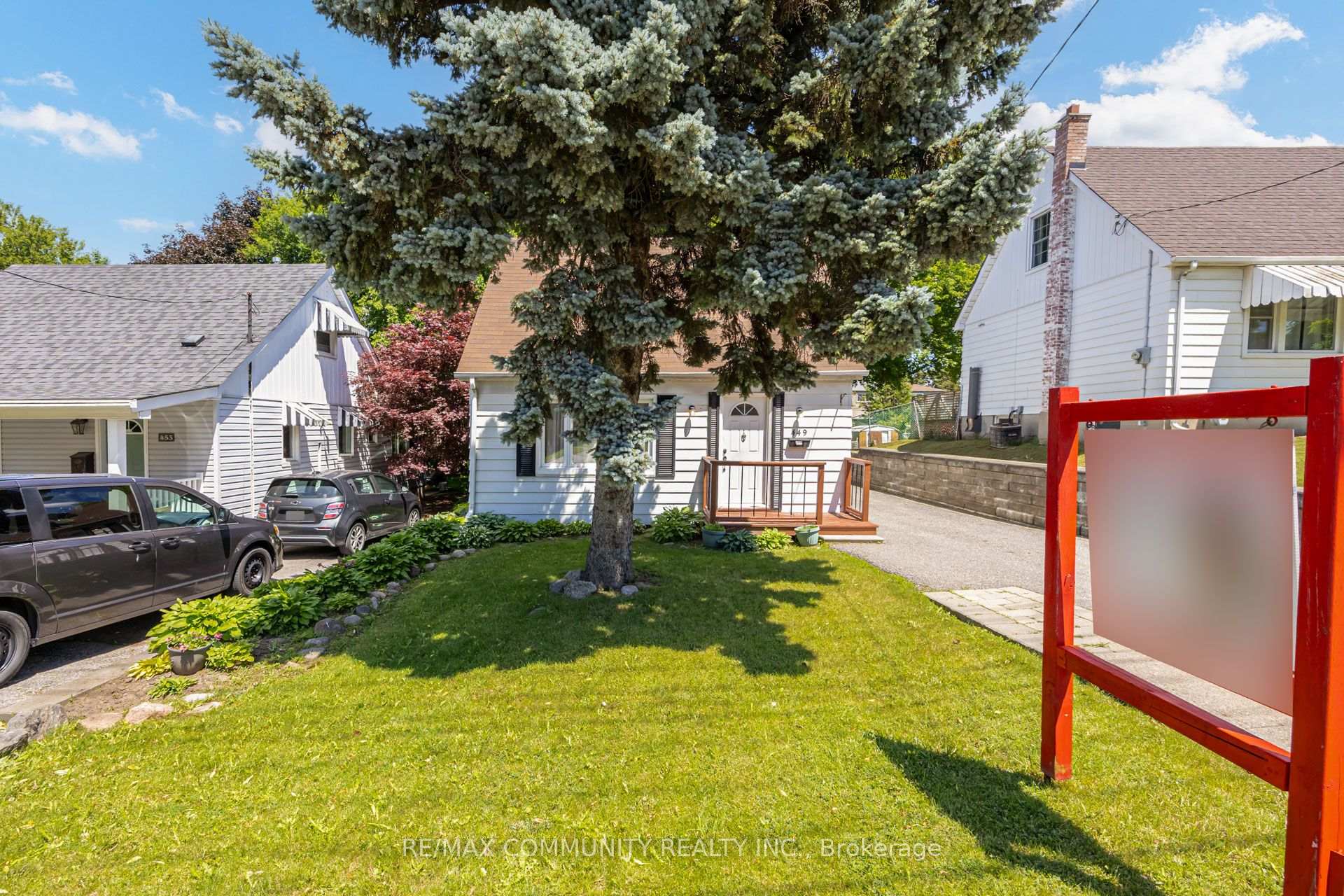 Photo 3 of 449 Ritson Road N, Oshawa, O'Neill — HOMEH