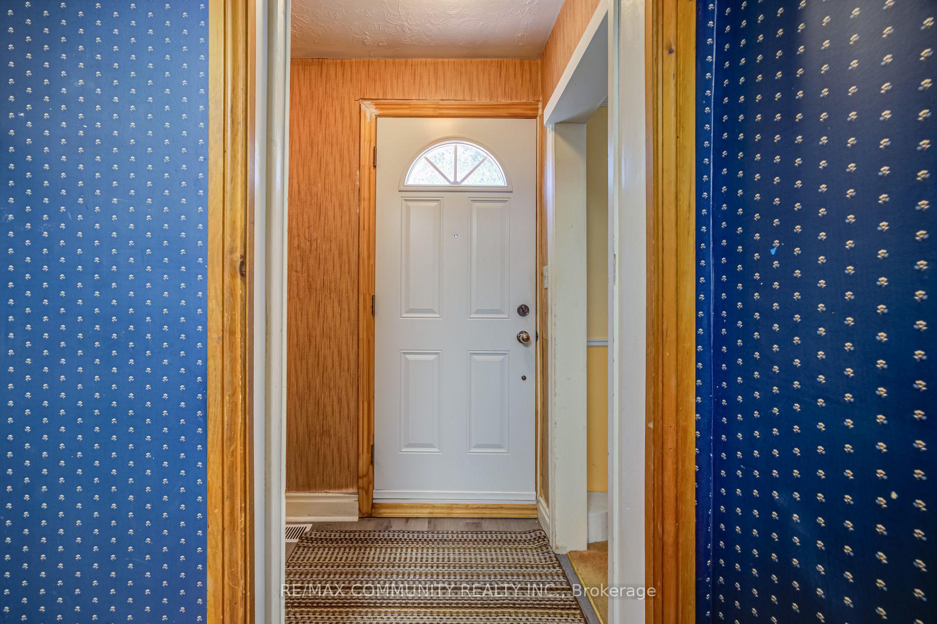 Photo 4 of 449 Ritson Road N, Oshawa, O'Neill — HOMEH