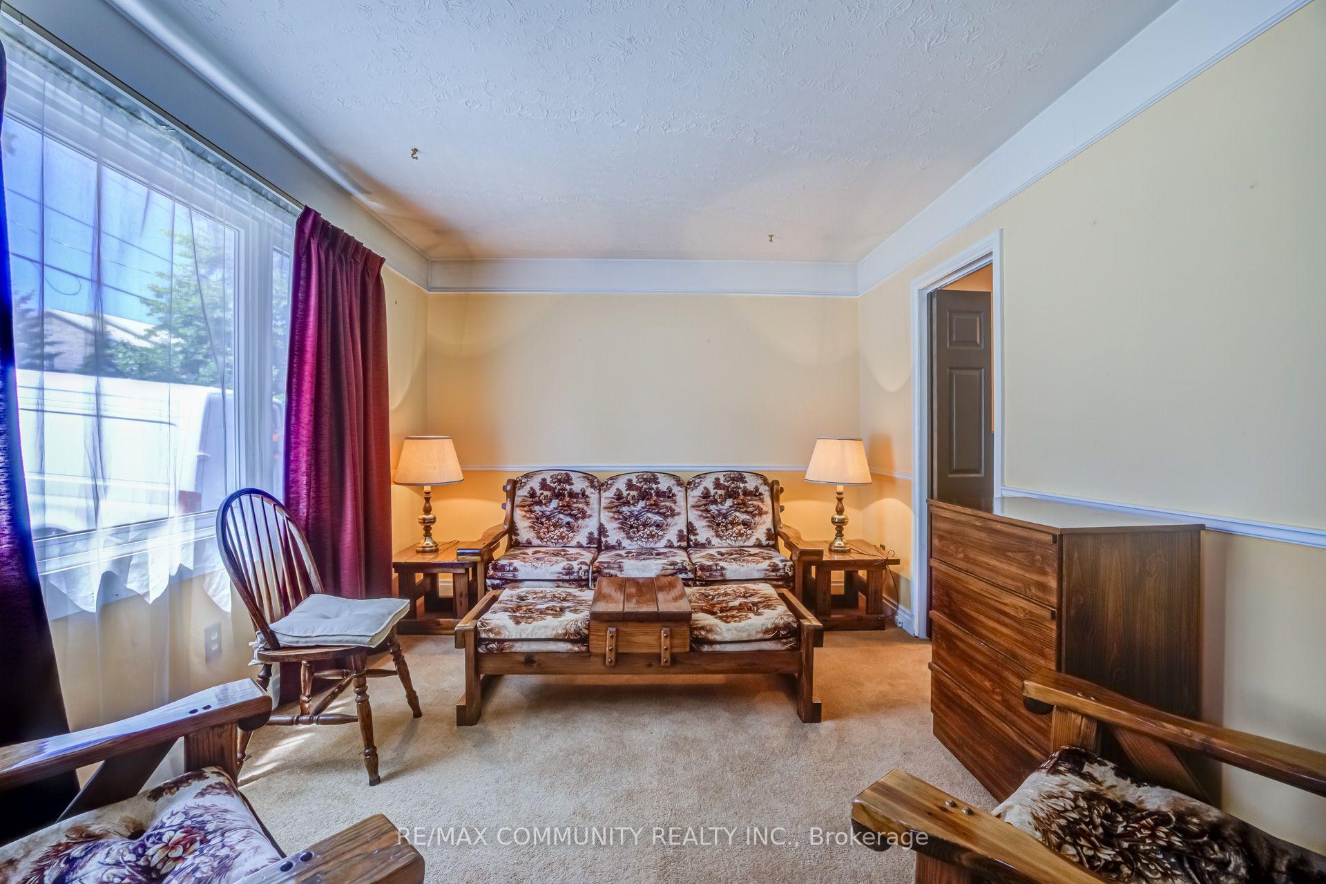 Photo 6 of 449 Ritson Road N, Oshawa, O'Neill — HOMEH