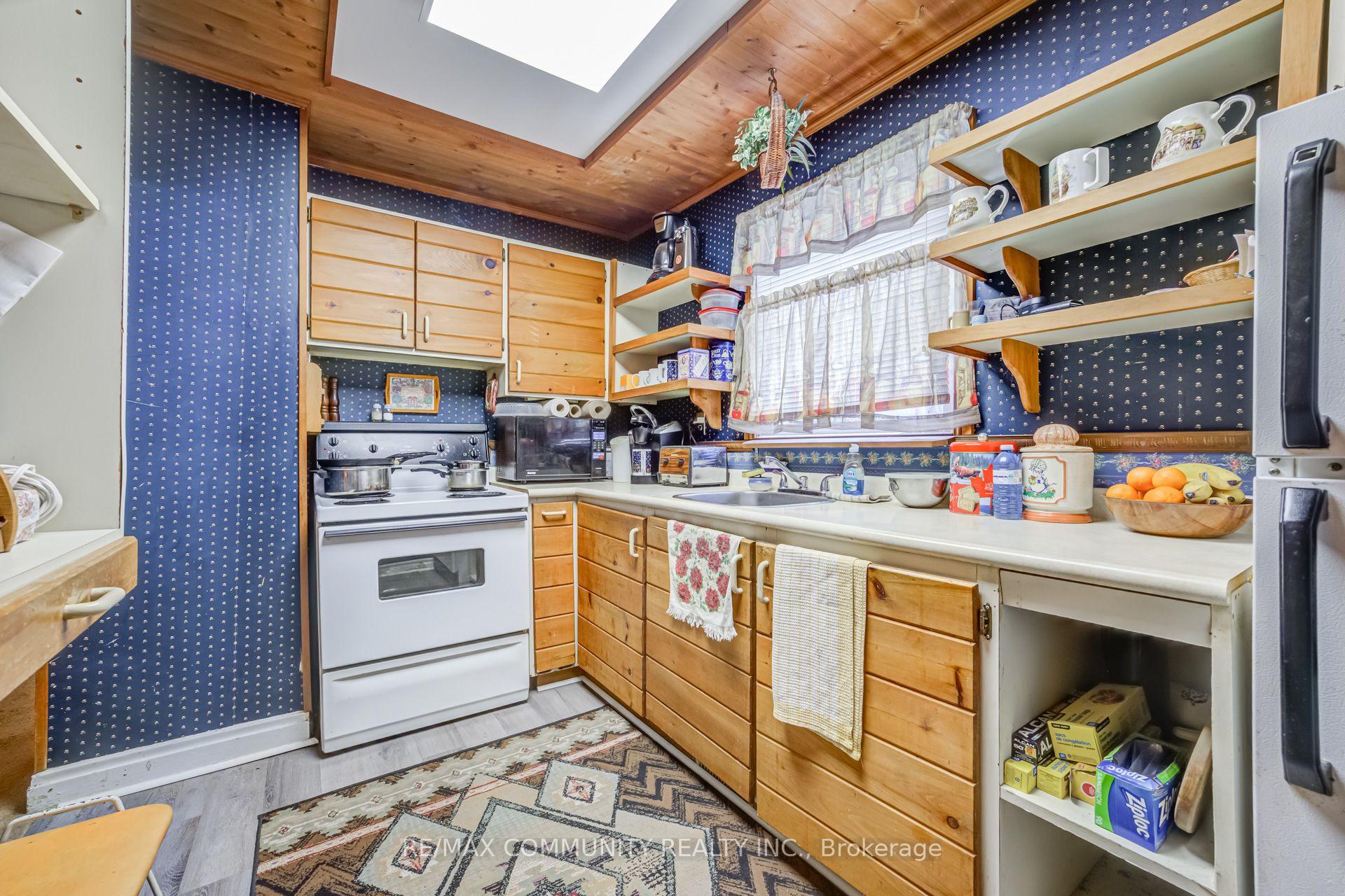 Photo 9 of 449 Ritson Road N, Oshawa, O'Neill — HOMEH