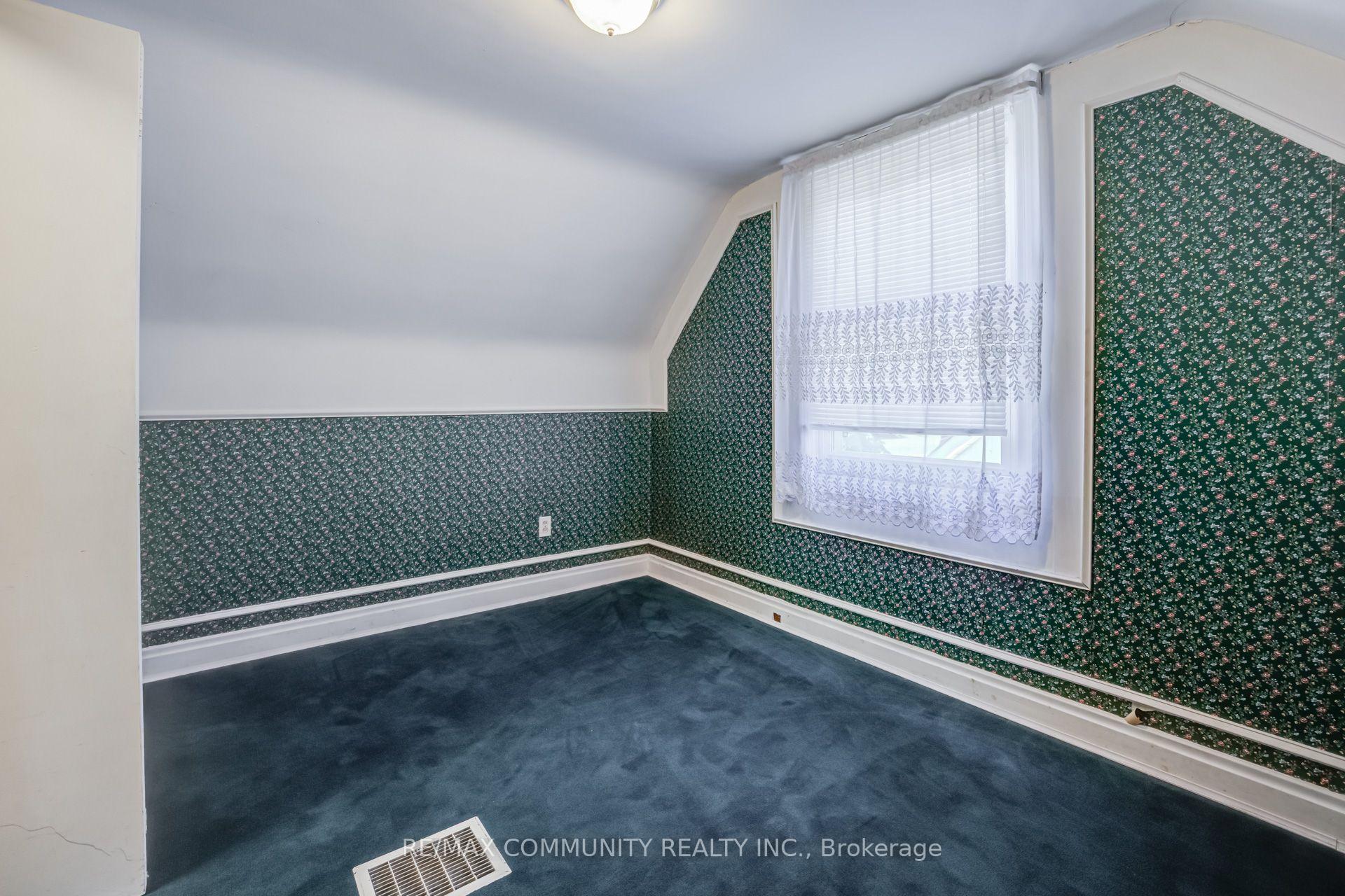 Photo 15 of 449 Ritson Road N, Oshawa, O'Neill — HOMEH