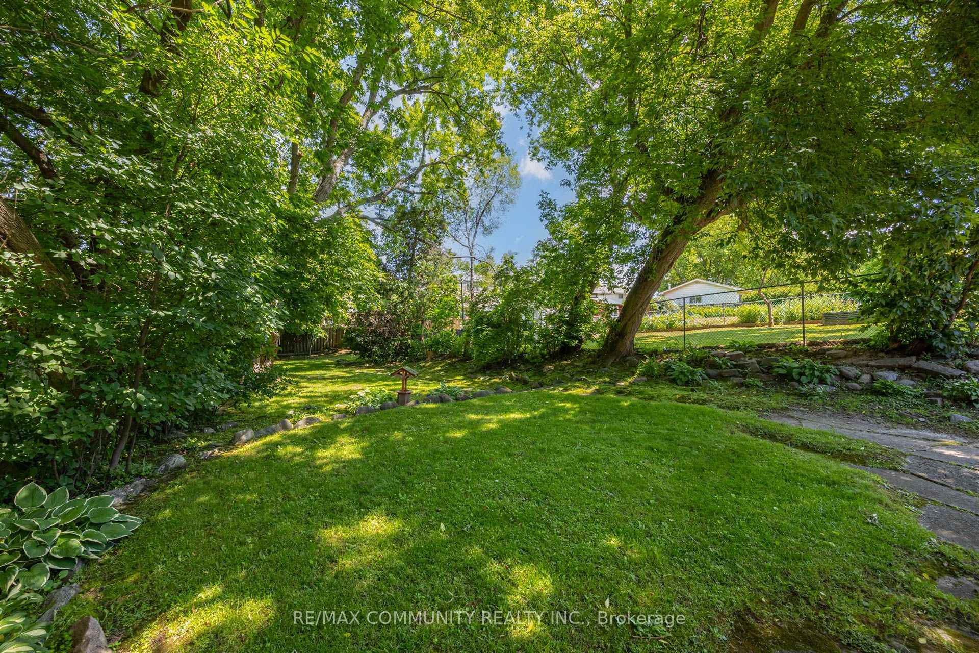 Photo 22 of 449 Ritson Road N, Oshawa, O'Neill — HOMEH