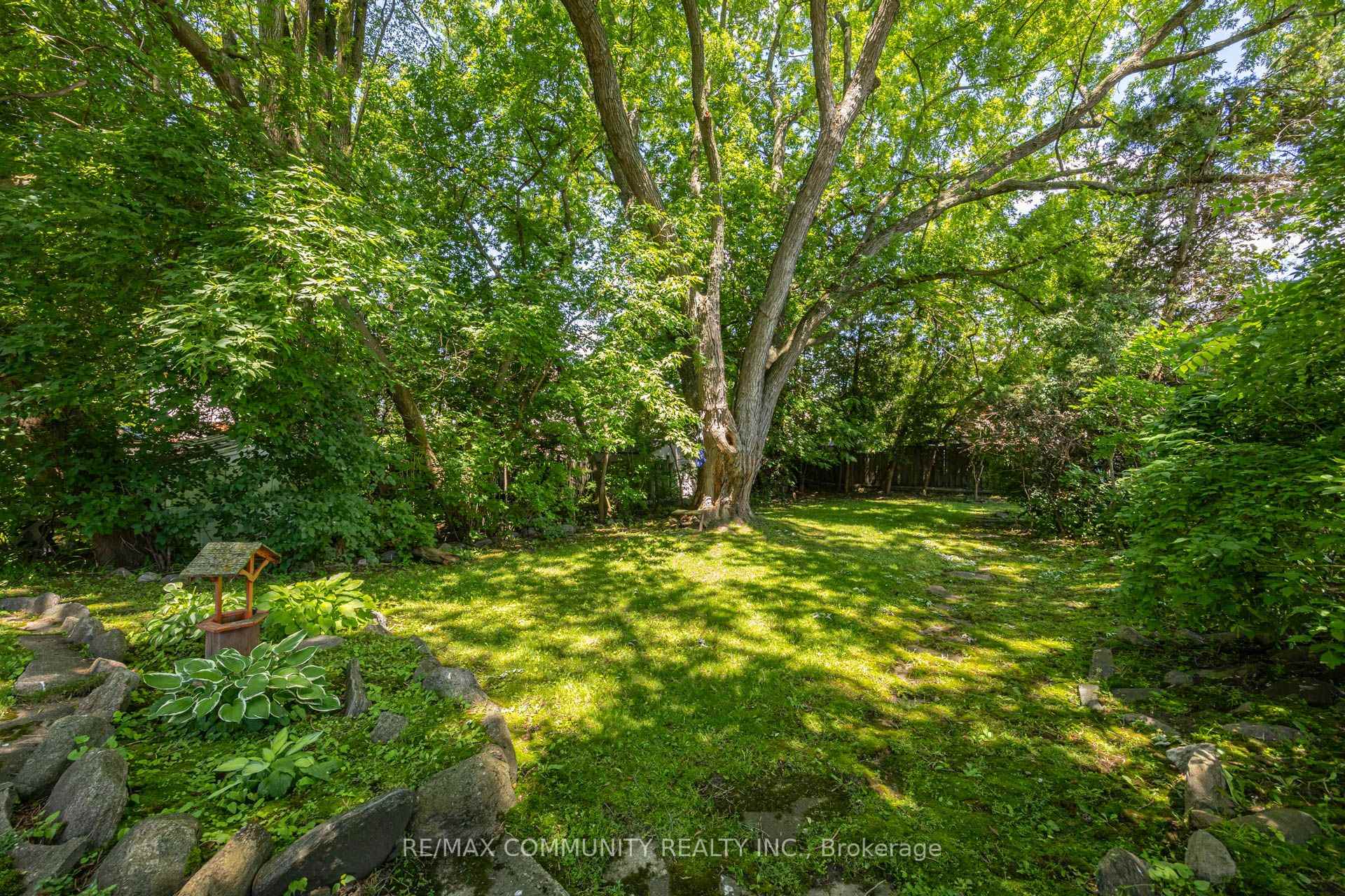 Photo 23 of 449 Ritson Road N, Oshawa, O'Neill — HOMEH