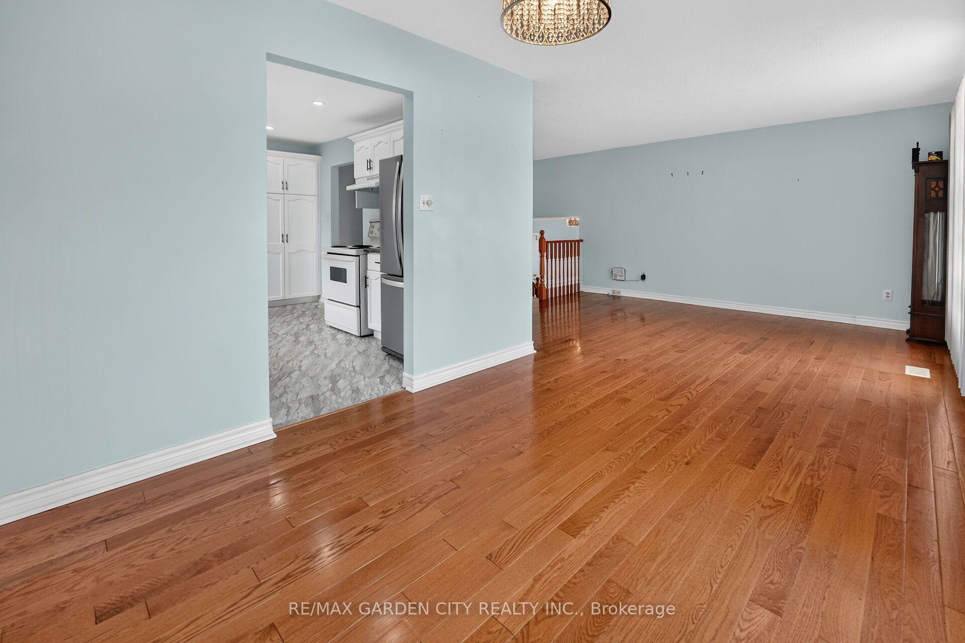Photo 5 of 186 Glenmor Drive, Haldimand — HOMEH
