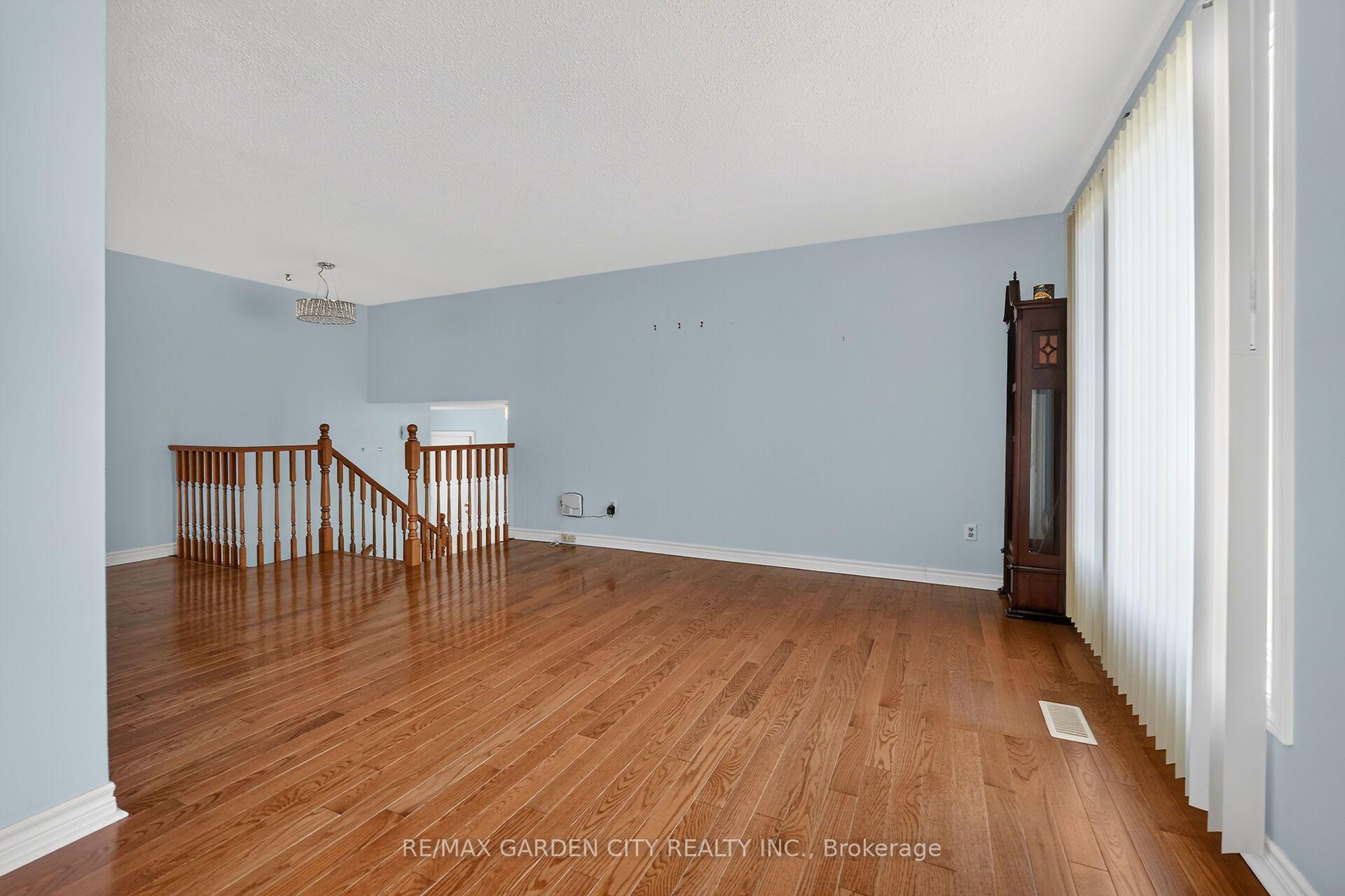 Photo 6 of 186 Glenmor Drive, Haldimand — HOMEH