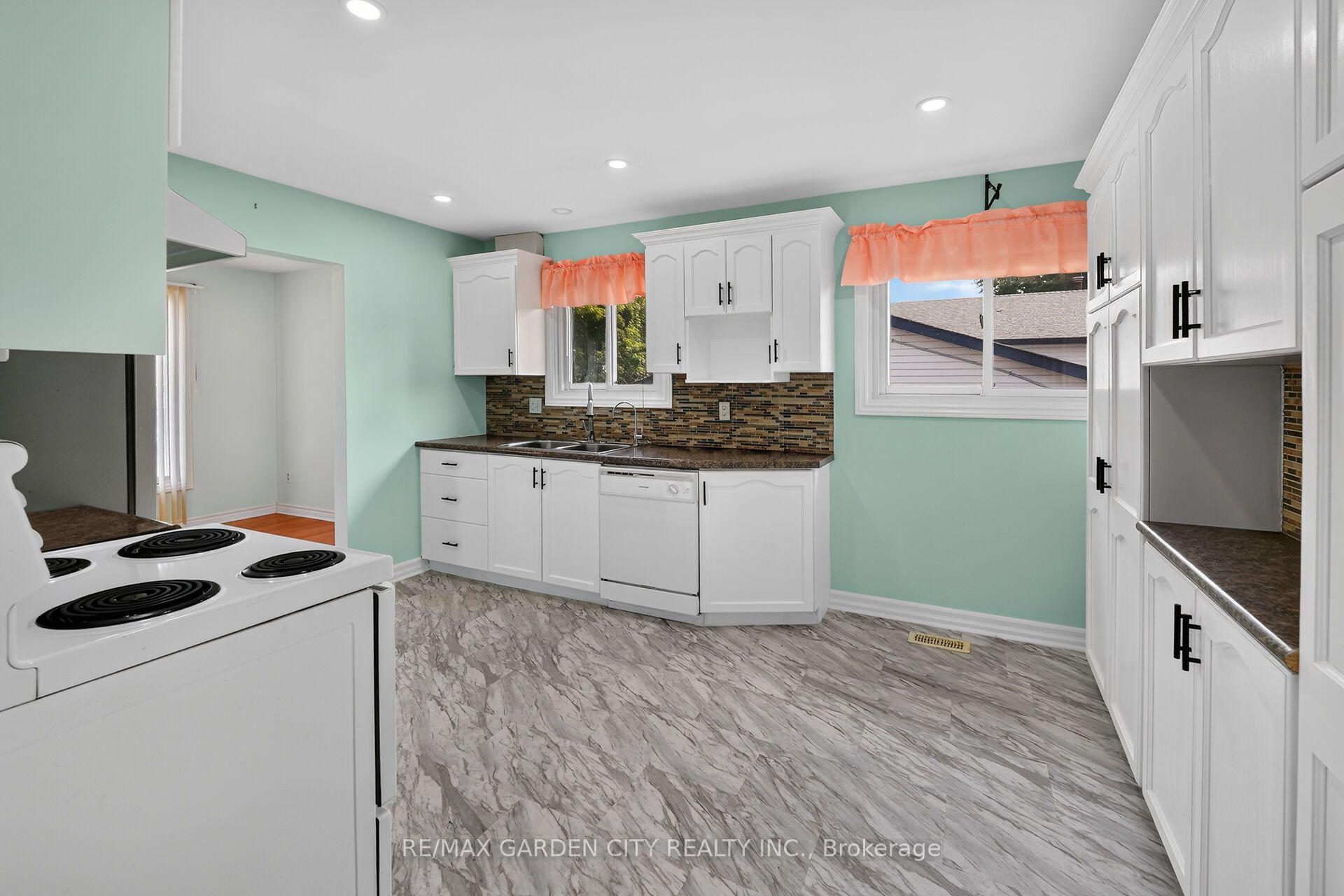 Photo 11 of 186 Glenmor Drive, Haldimand — HOMEH
