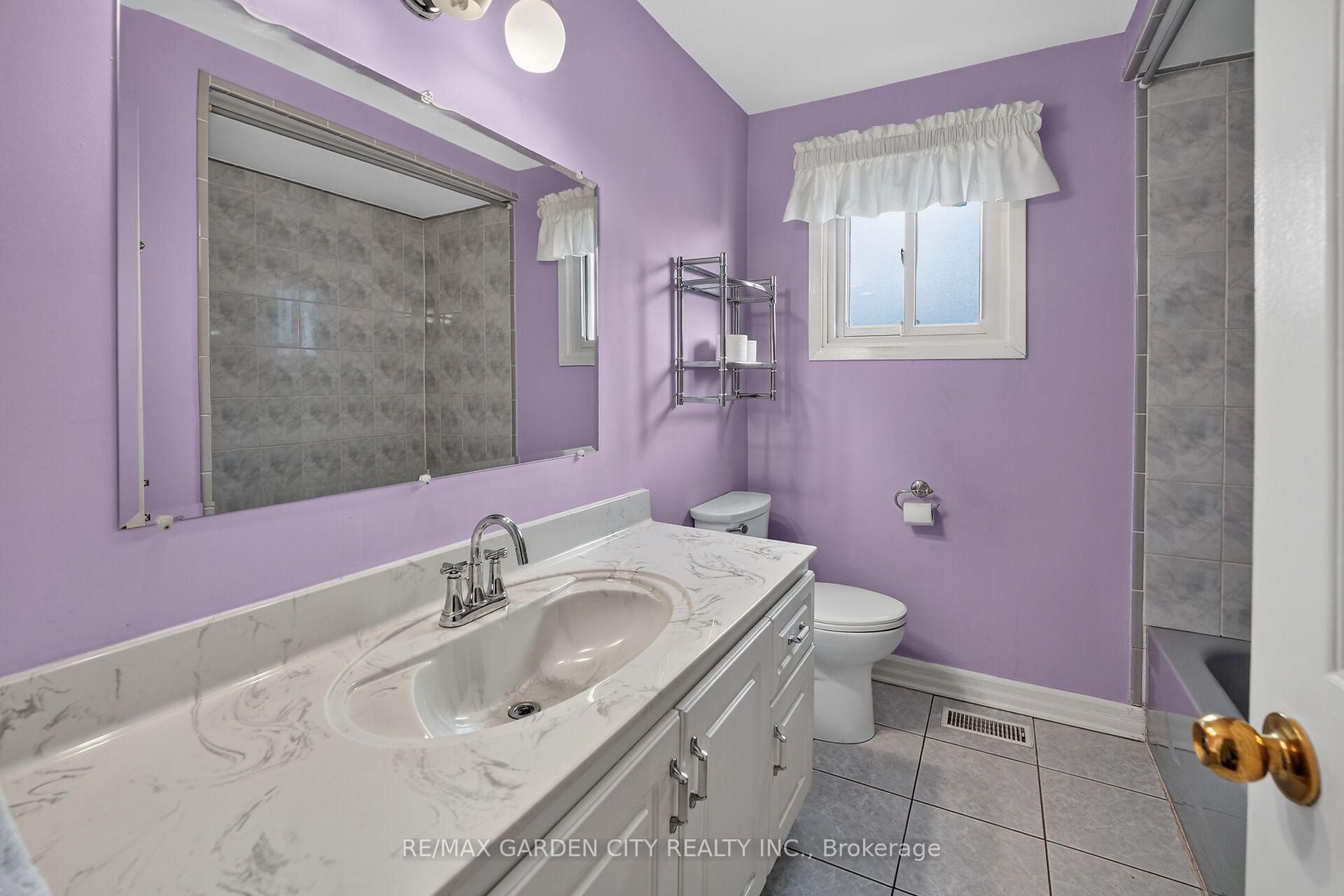Photo 17 of 186 Glenmor Drive, Haldimand — HOMEH