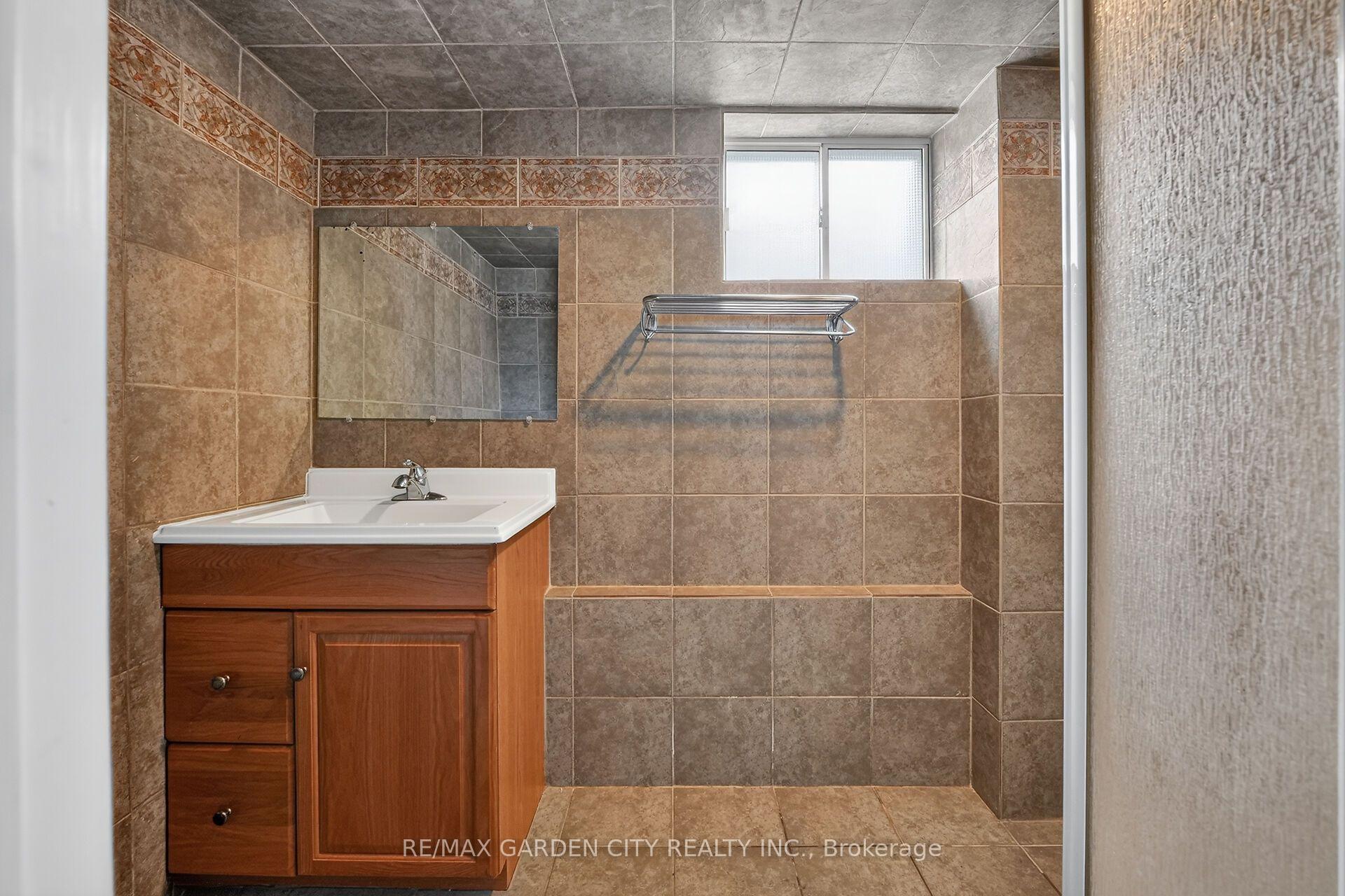 Photo 26 of 186 Glenmor Drive, Haldimand — HOMEH
