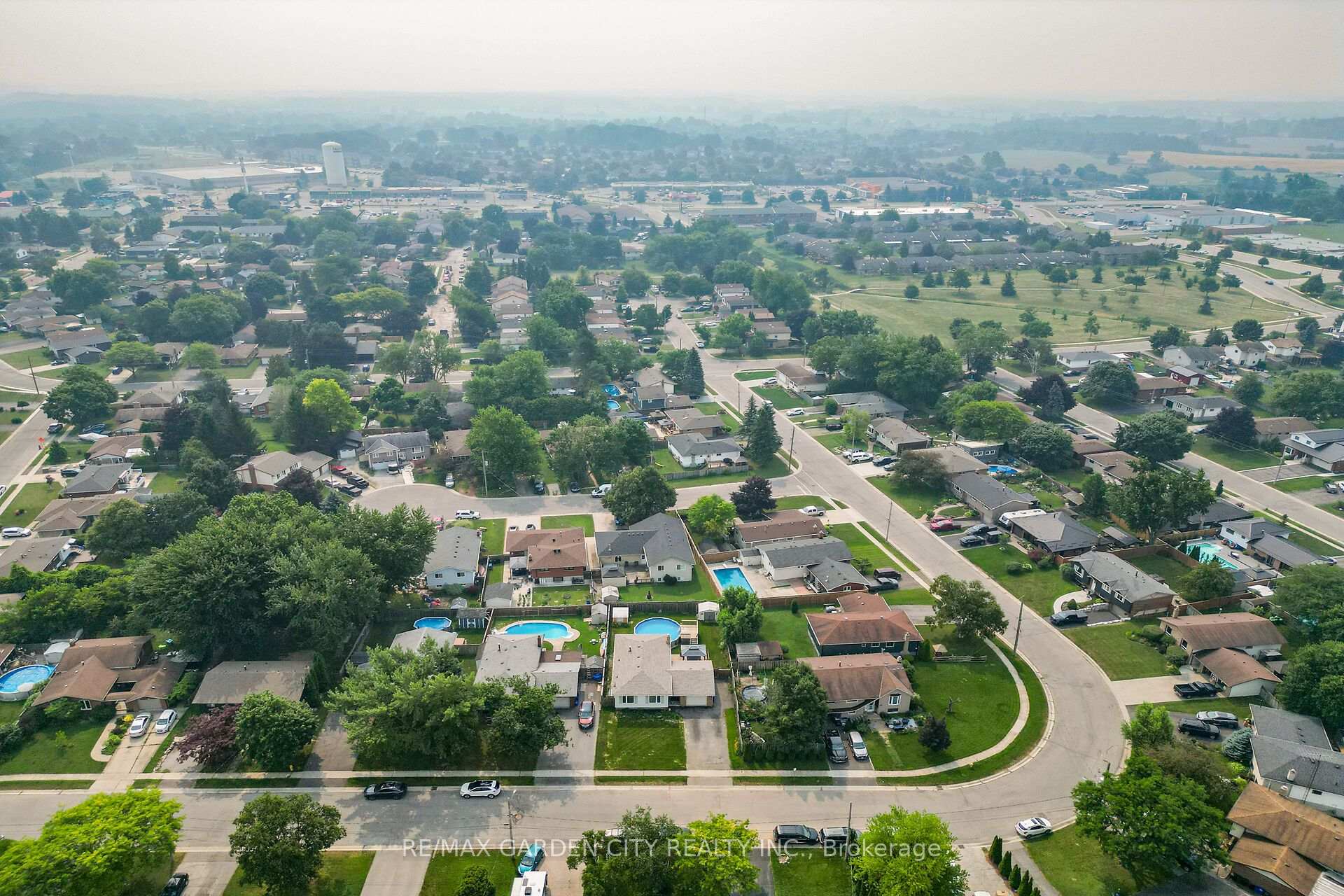 Photo 40 of 186 Glenmor Drive, Haldimand — HOMEH