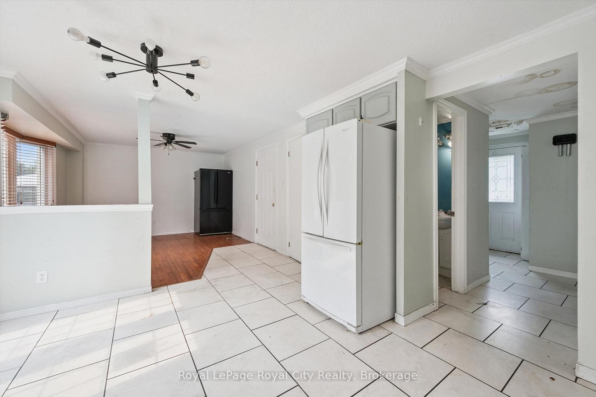 Photo 10 of 628 Willow Road, Guelph, Willow West/Sugarbush/West Acres — HOMEH